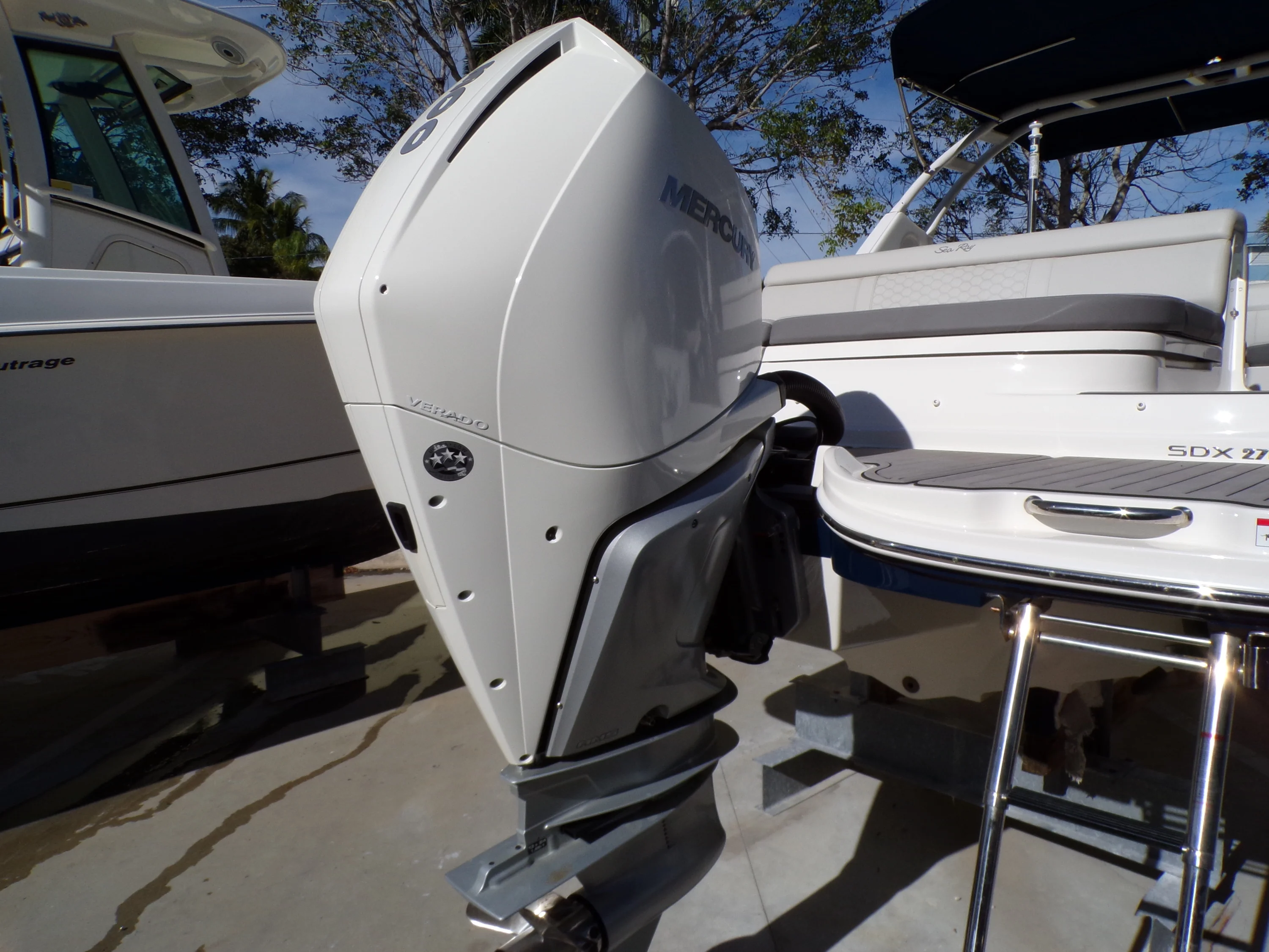 2022 Sea Ray SDX 270 Image Thumbnail #11