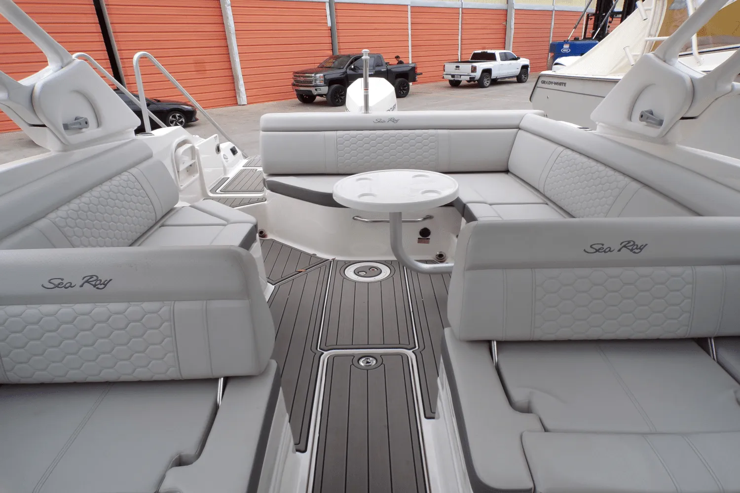 2022 Sea Ray SDX 270 Image Thumbnail #17