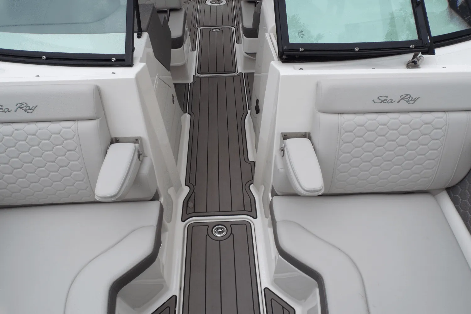 2022 Sea Ray SDX 270 Image Thumbnail #11
