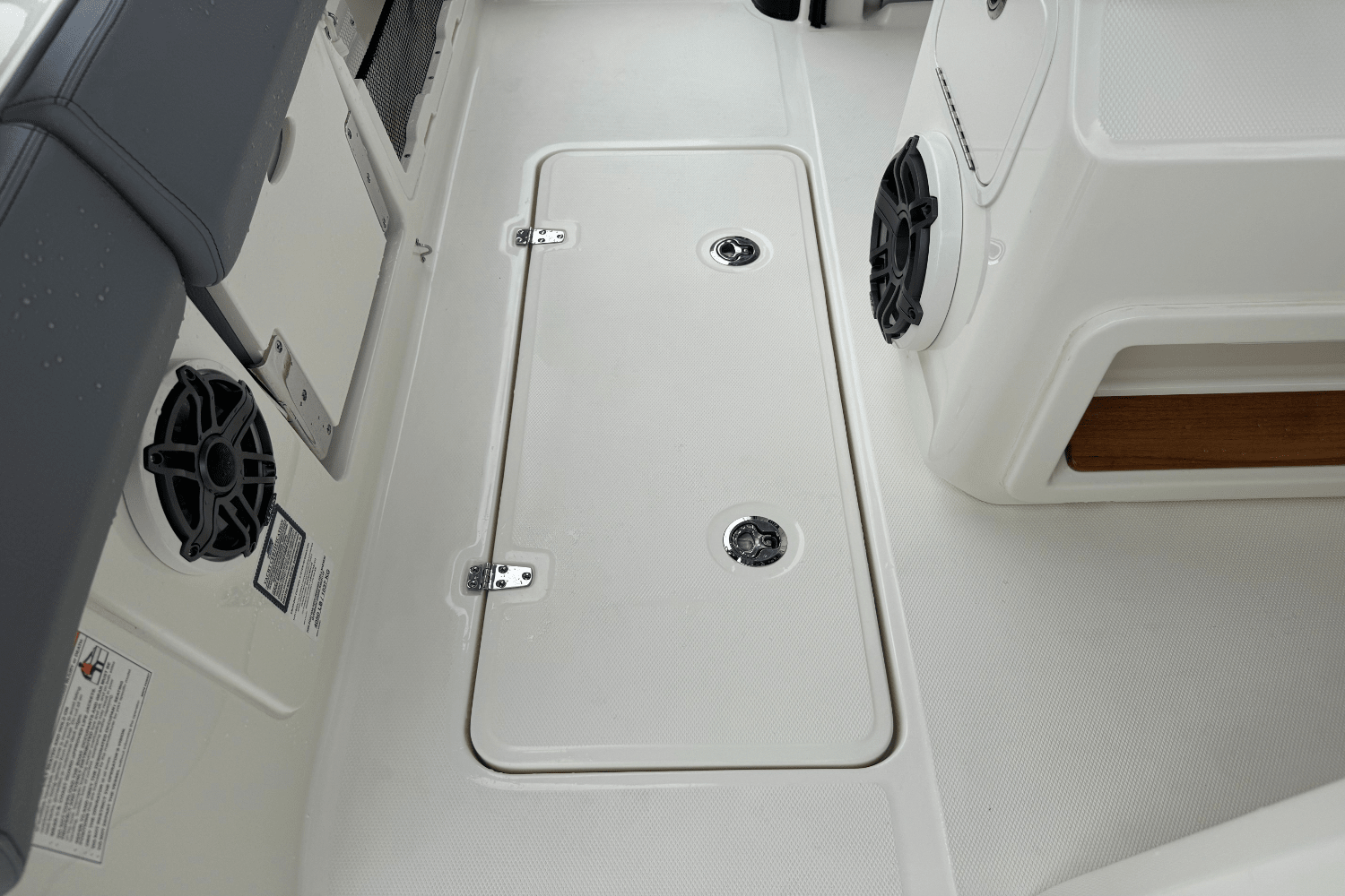 2025 Boston Whaler 420 Outrage Image Thumbnail #40
