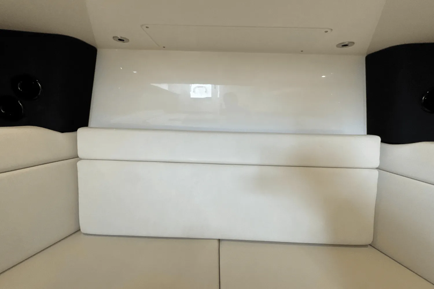 2025 Boston Whaler 420 Outrage Image Thumbnail #92