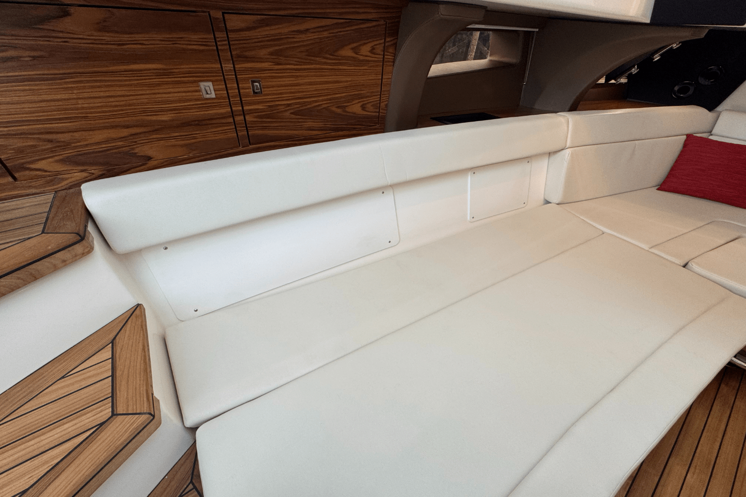 2025 Boston Whaler 420 Outrage Image Thumbnail #74