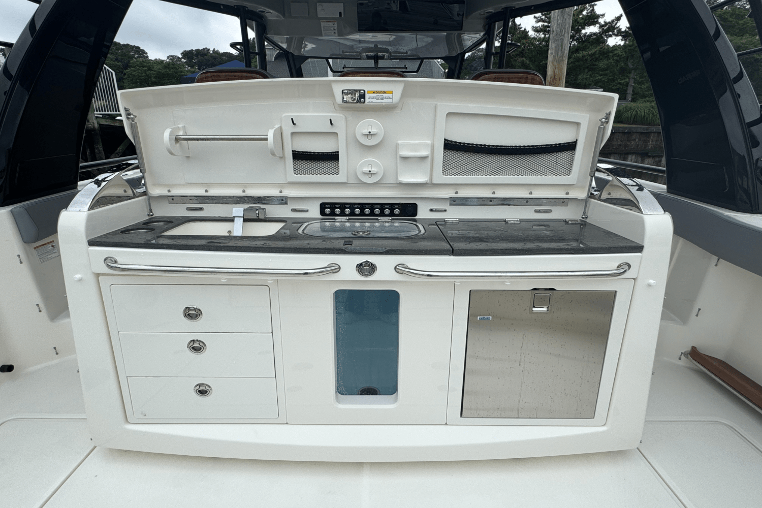 2025 Boston Whaler 420 Outrage Image Thumbnail #27