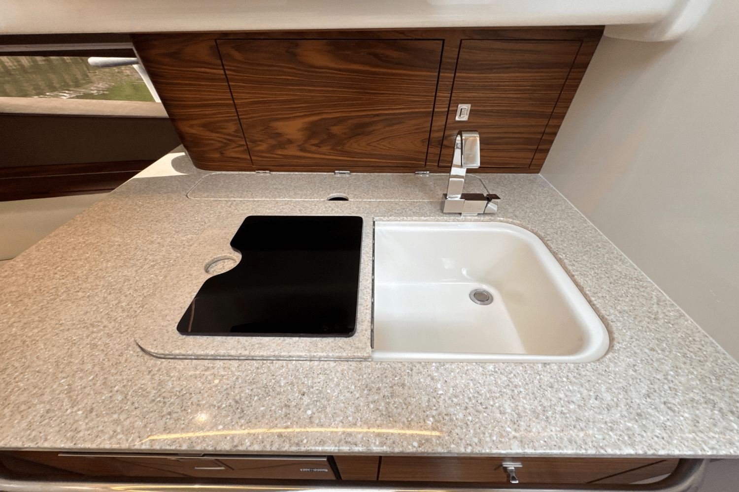 2025 Boston Whaler 420 Outrage Image Thumbnail #80