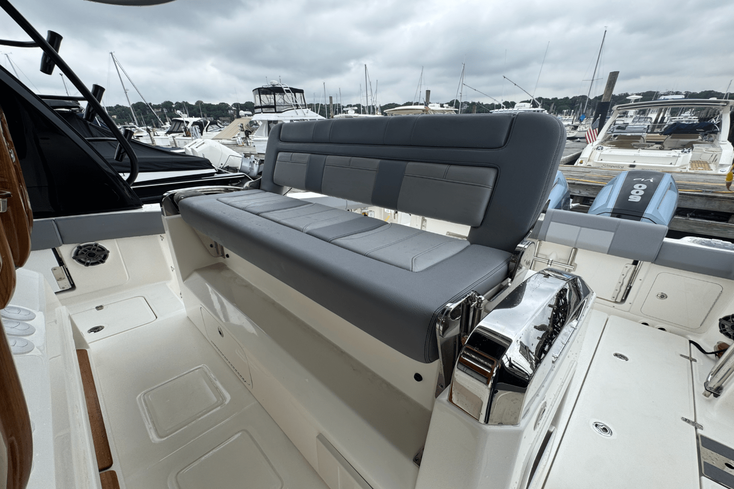 2025 Boston Whaler 420 Outrage Image Thumbnail #38