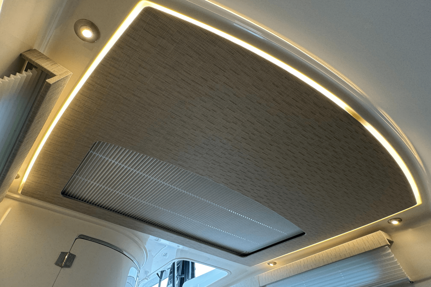 2025 Boston Whaler 420 Outrage Image Thumbnail #98