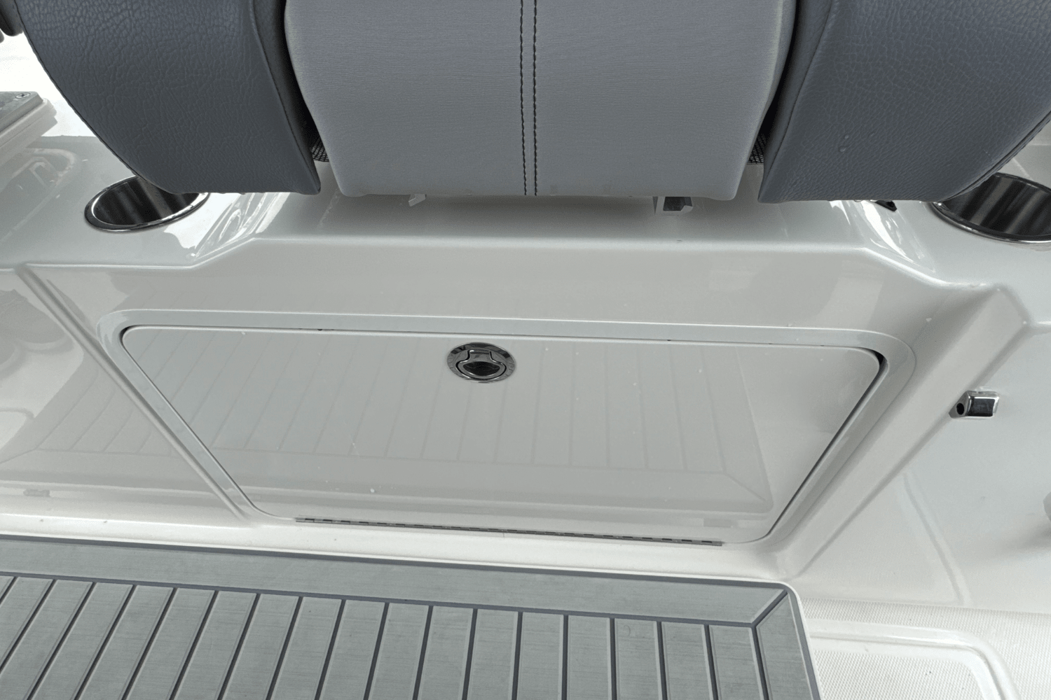 2025 Boston Whaler 420 Outrage Image Thumbnail #50