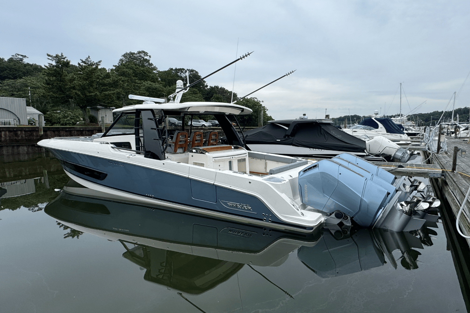 2025 Boston Whaler 420 Outrage Image Thumbnail #3