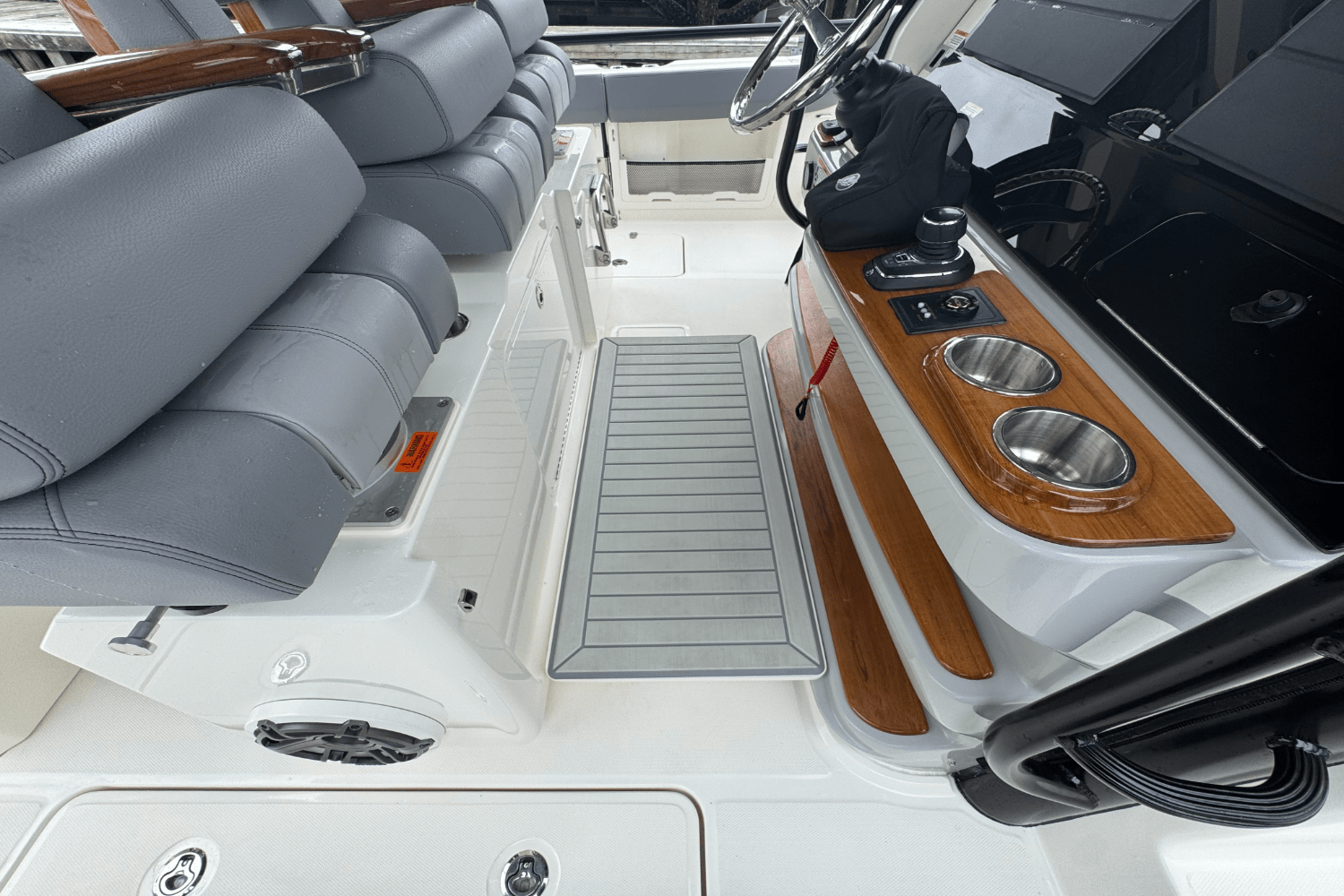 2025 Boston Whaler 420 Outrage Image Thumbnail #48