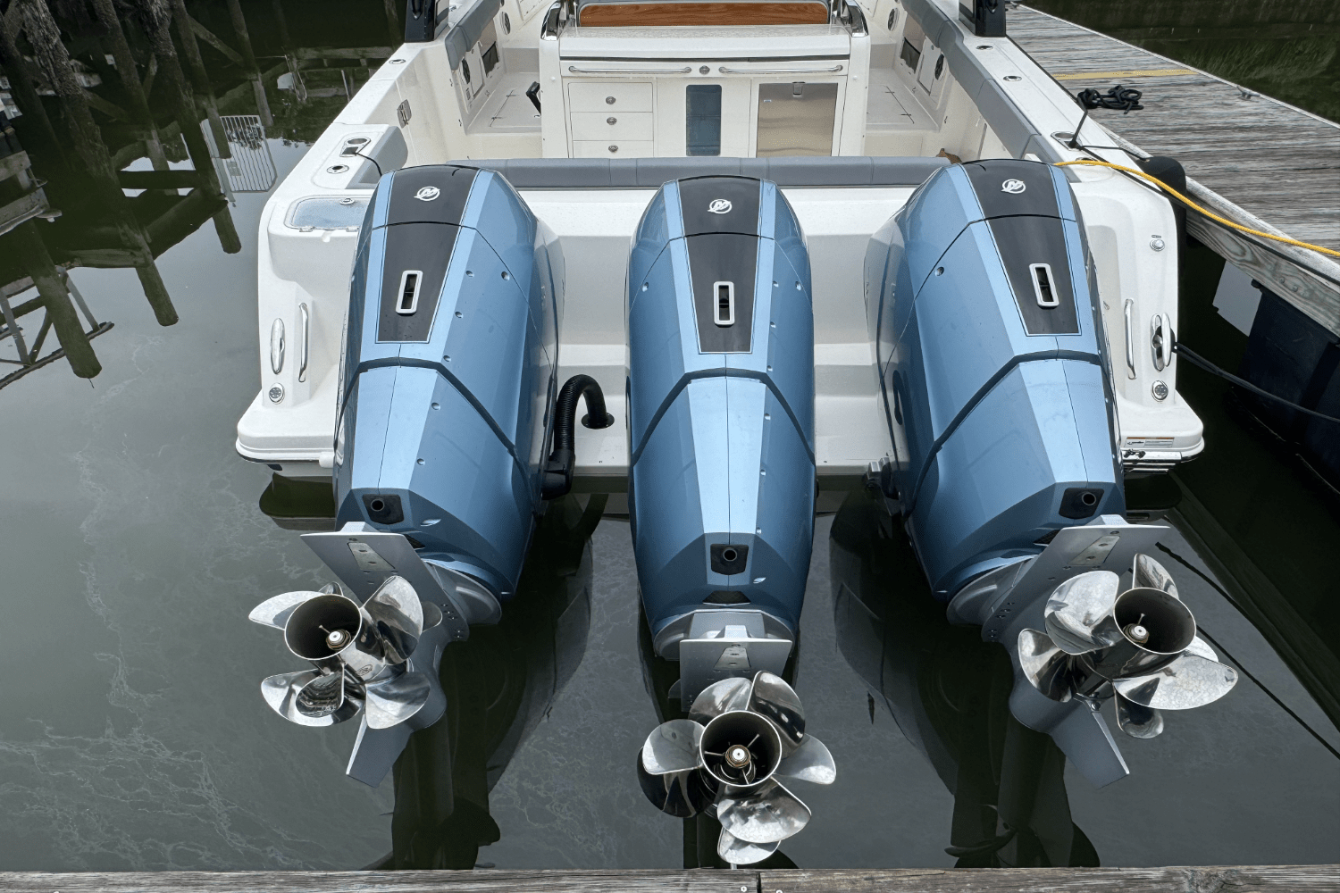 2025 Boston Whaler 420 Outrage Image Thumbnail #5