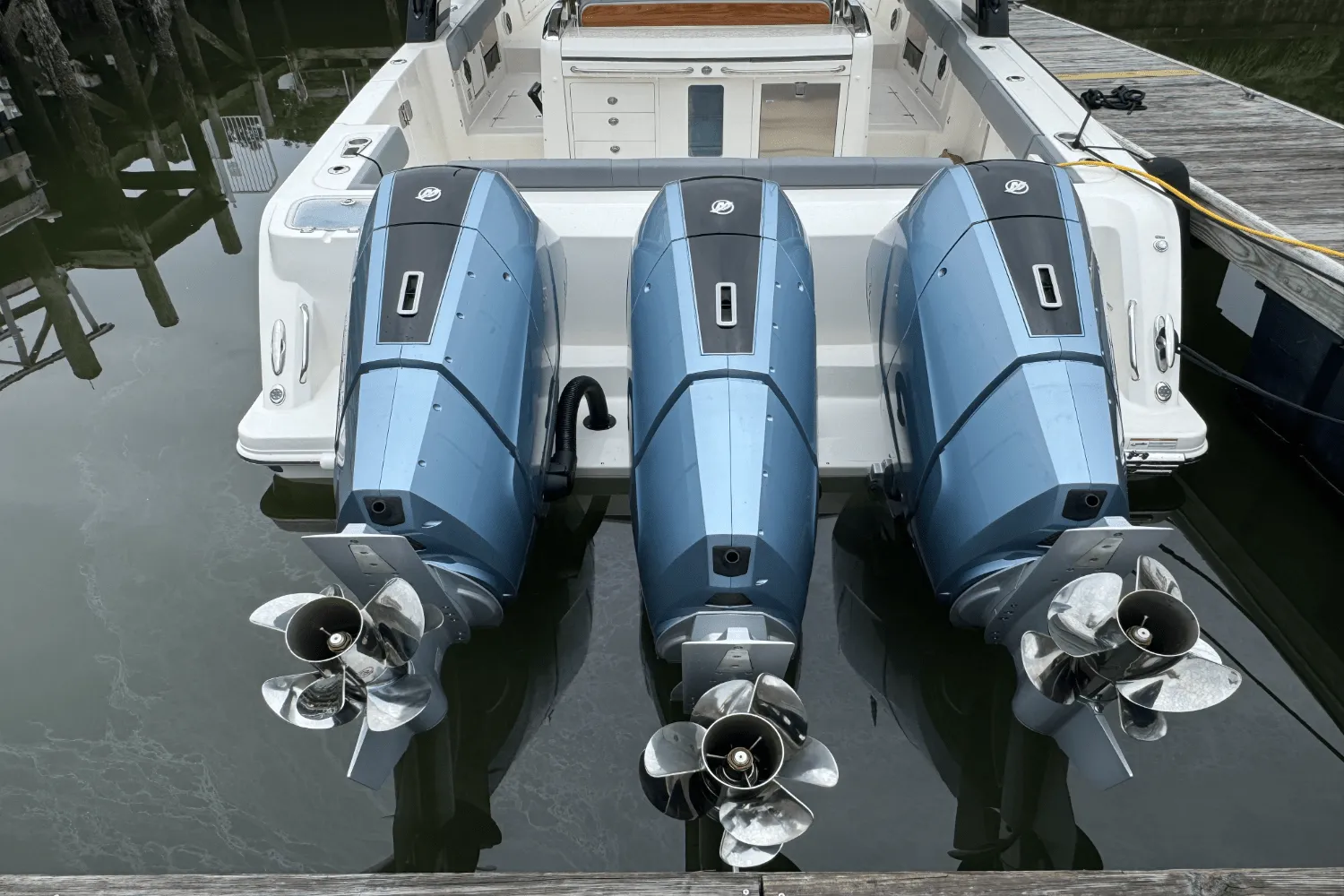 2025 Boston Whaler 420 Outrage Image Thumbnail #5