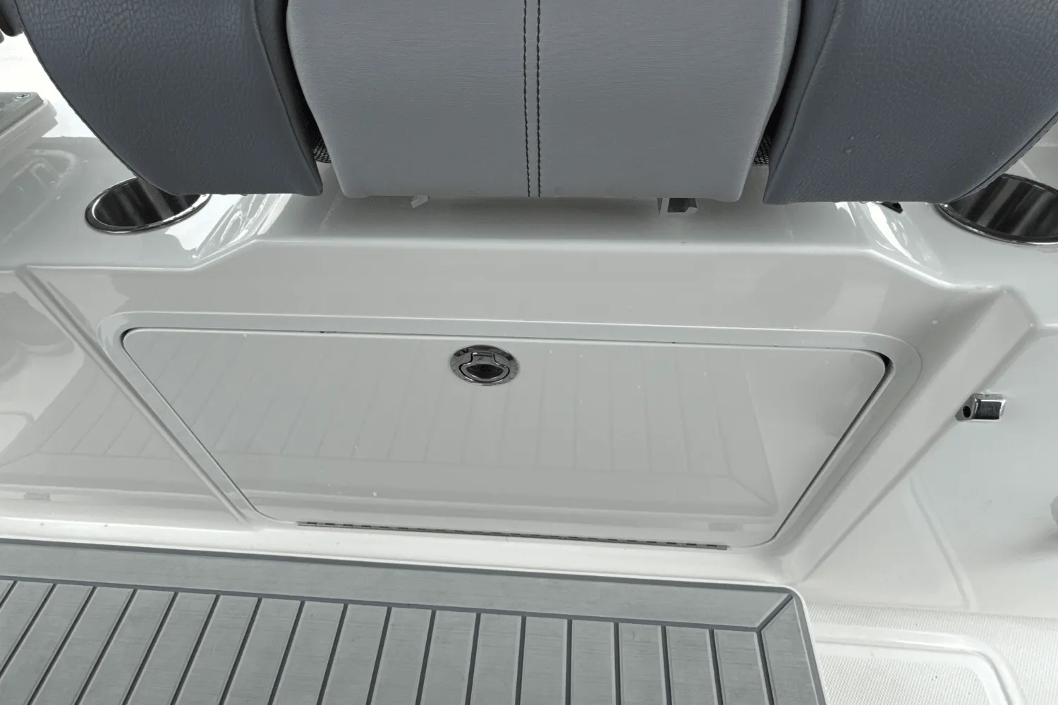 2025 Boston Whaler 420 Outrage Image Thumbnail #50