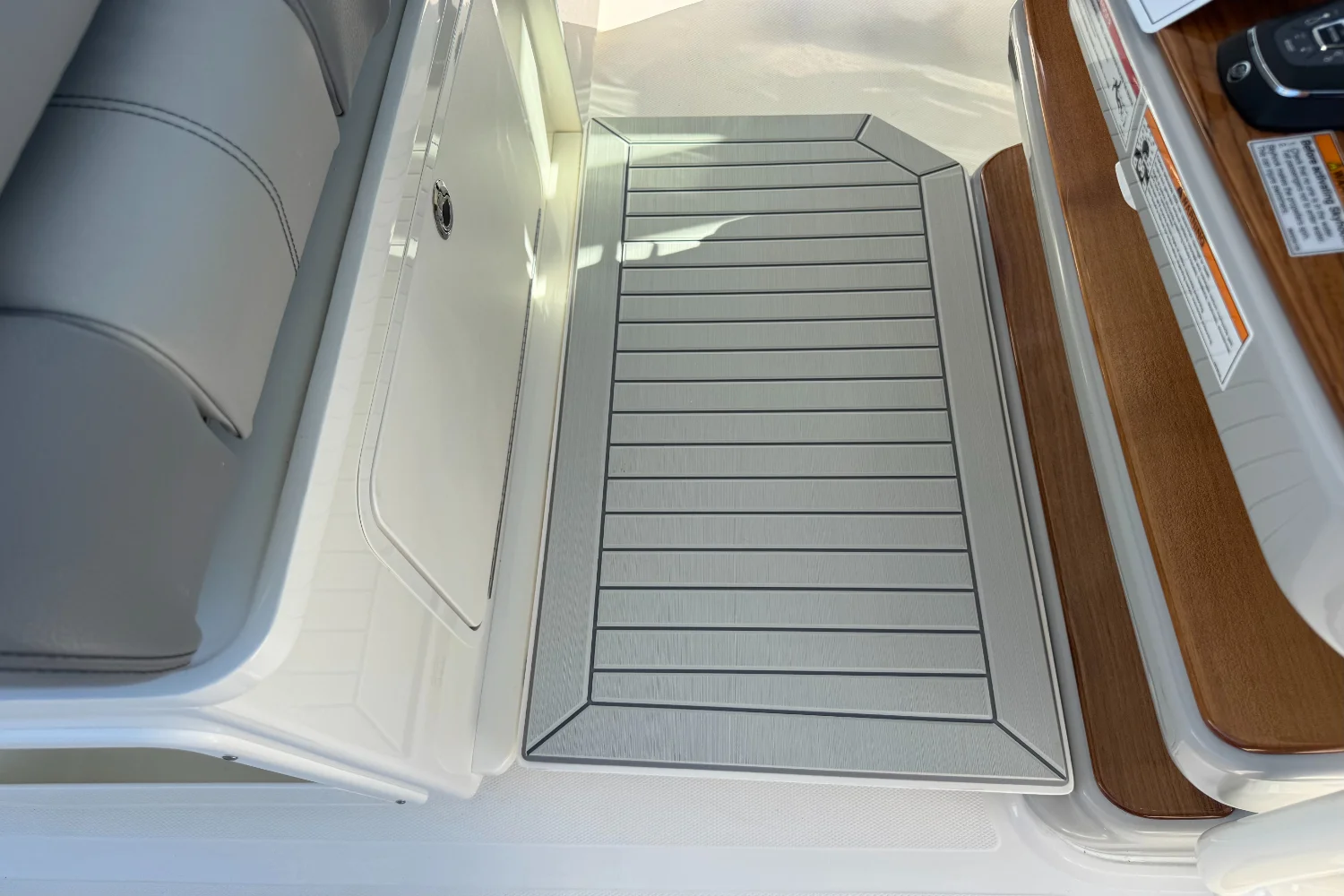 2026 Boston Whaler 380 Outrage Image Thumbnail #35