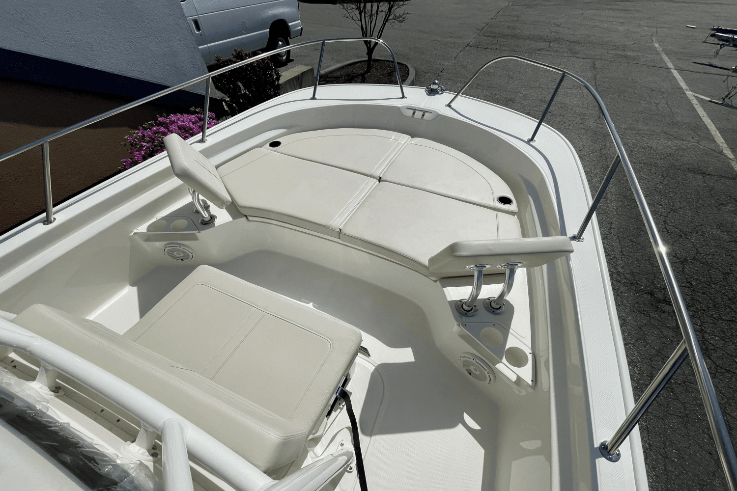 2025 Boston Whaler 210 Montauk Image Thumbnail #13