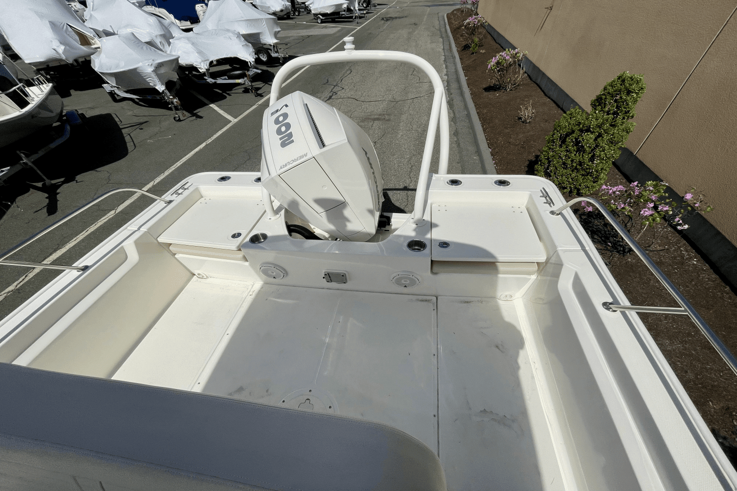 2025 Boston Whaler 210 Montauk Image Thumbnail #4
