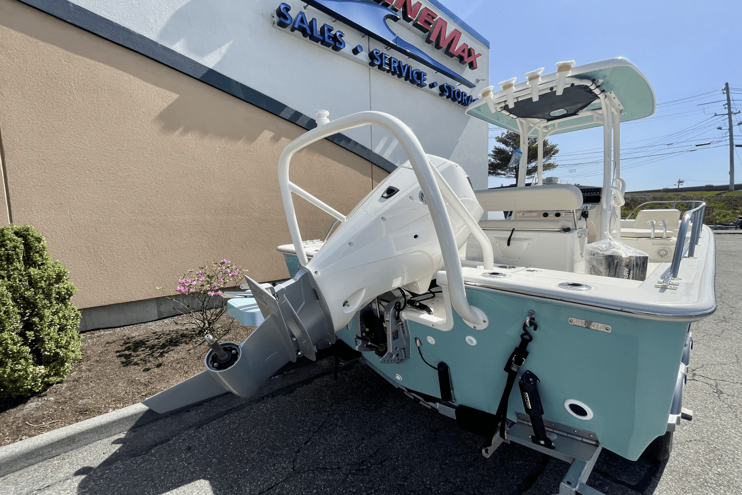 2025 Boston Whaler 210 Montauk Image Thumbnail #2