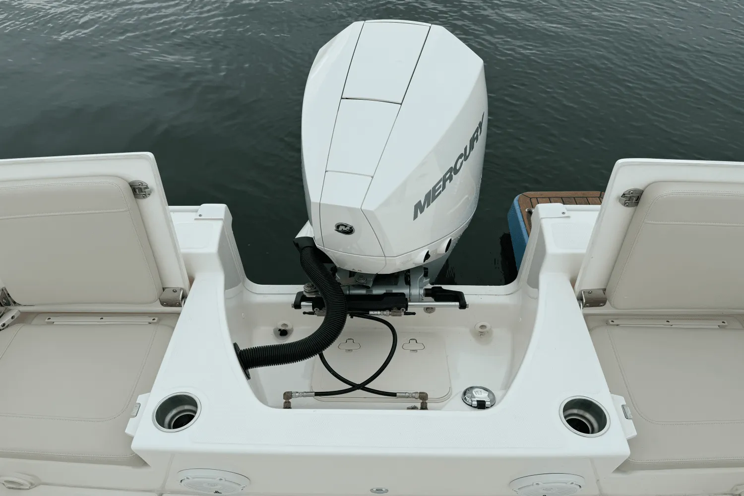 2025 Boston Whaler 210 Montauk Image Thumbnail #5