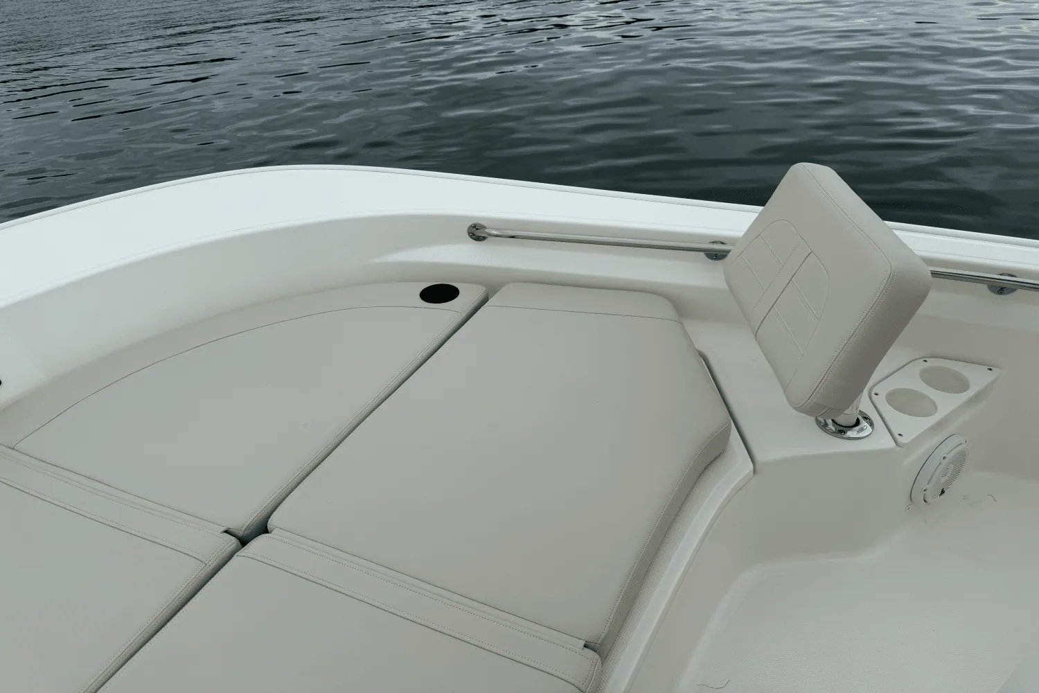 2025 Boston Whaler 210 Montauk Image Thumbnail #14
