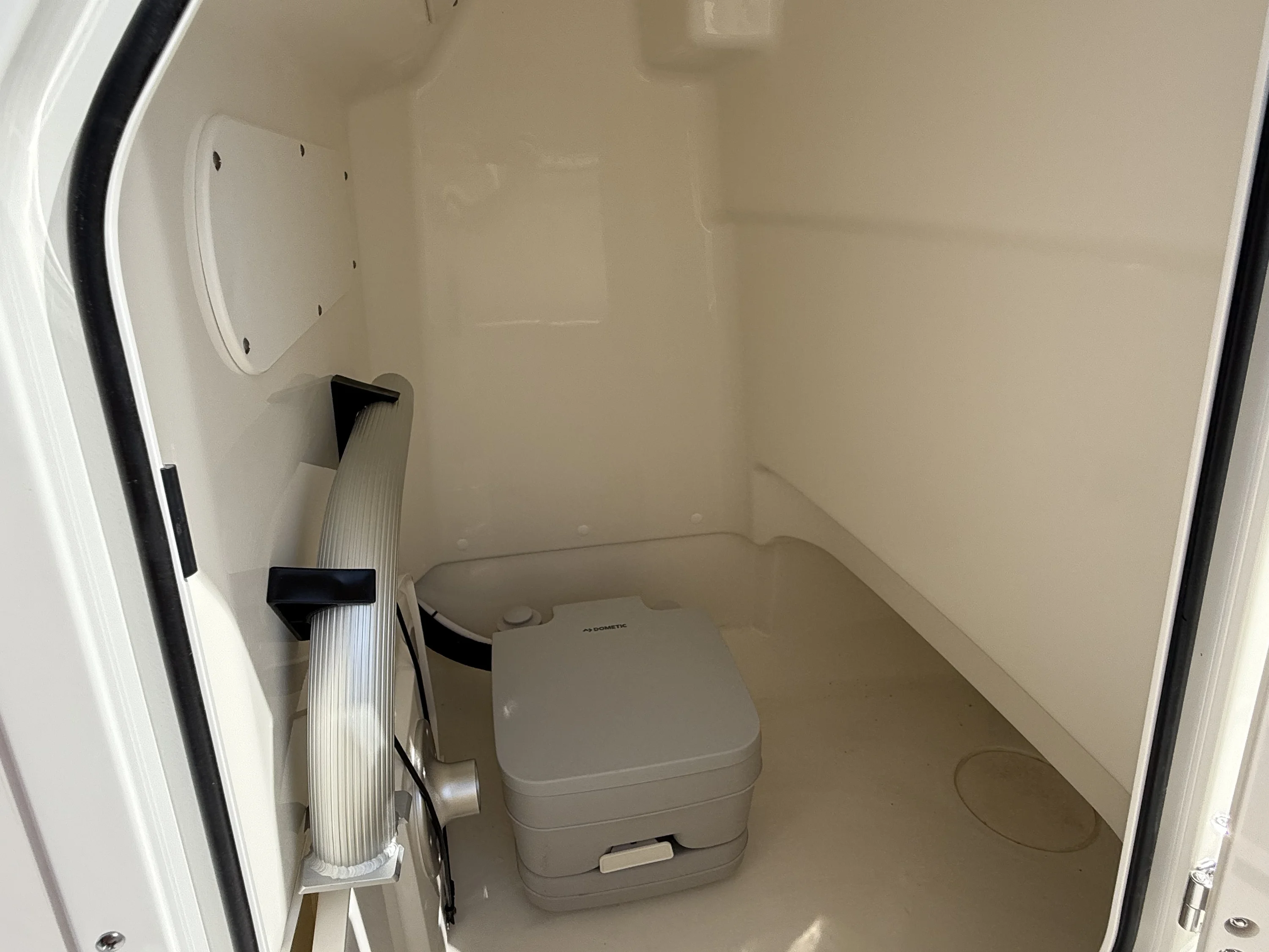 2025 Boston Whaler 210 Montauk Image Thumbnail #11