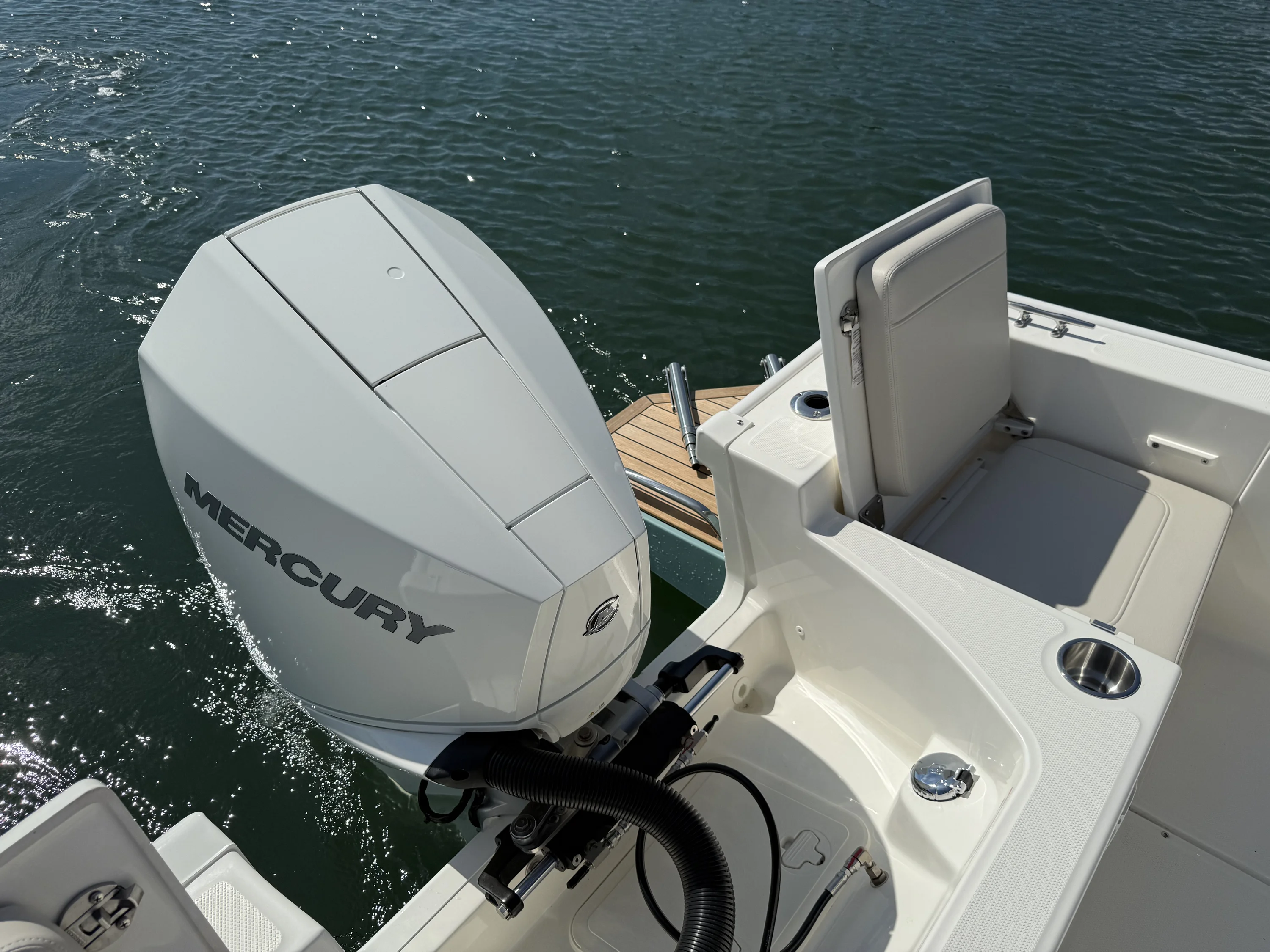 2025 Boston Whaler 210 Montauk Image Thumbnail #5