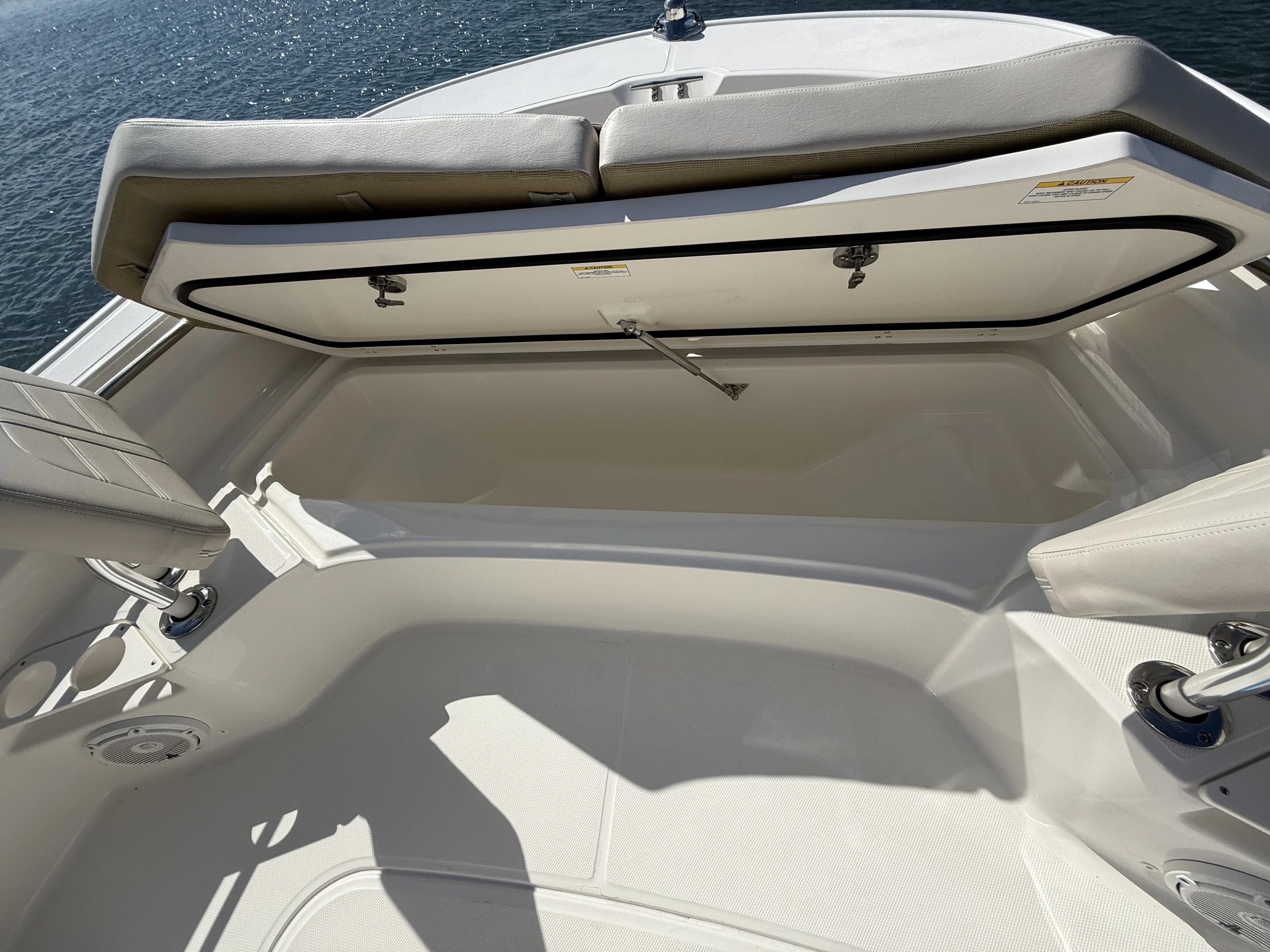2025 Boston Whaler 210 Montauk Image Thumbnail #15