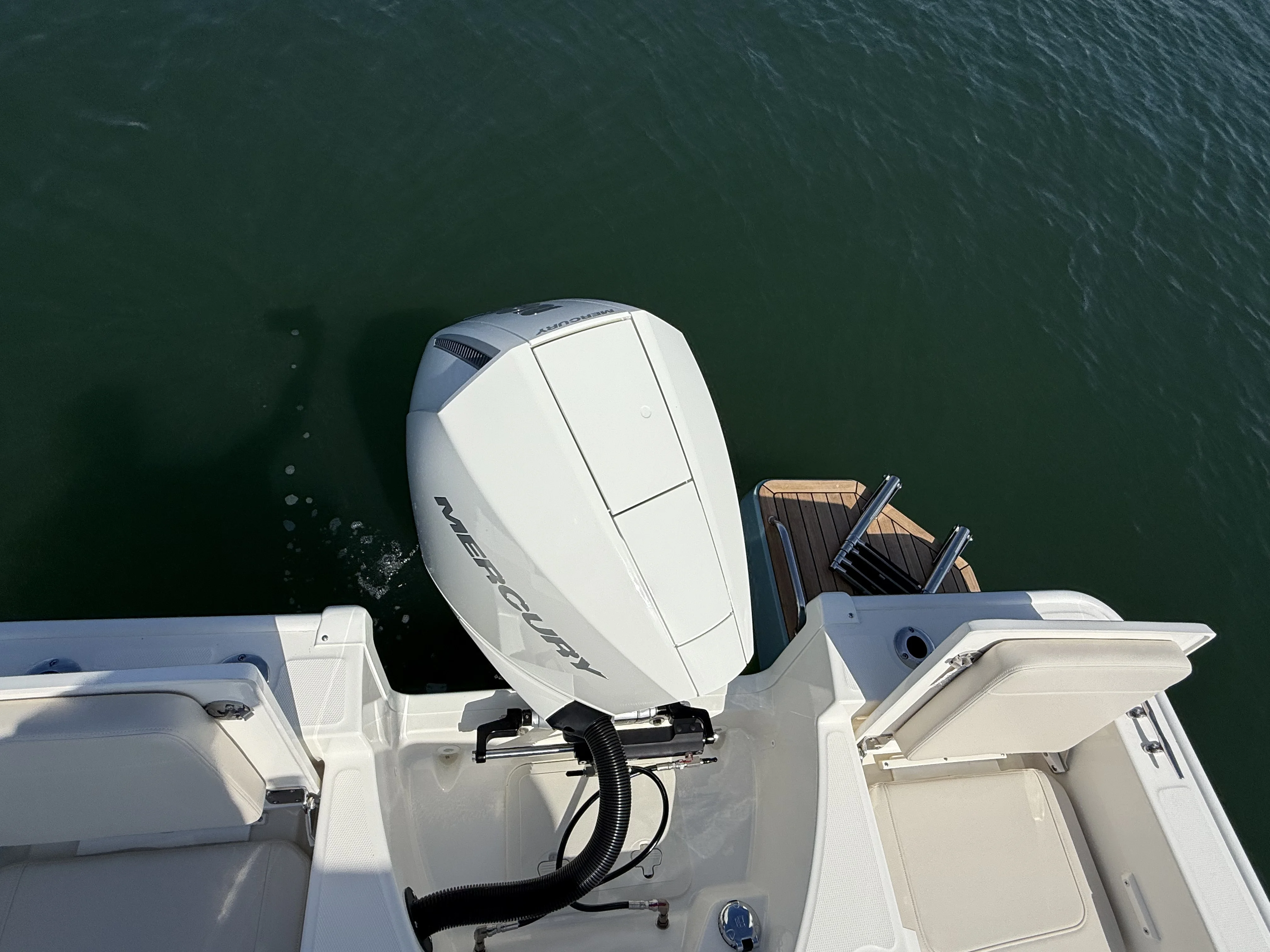 2025 Boston Whaler 210 Montauk Image Thumbnail #4