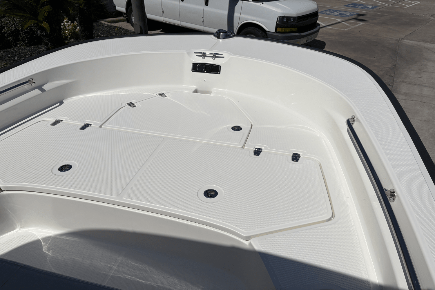 2025 Boston Whaler 210 Montauk Image Thumbnail #8