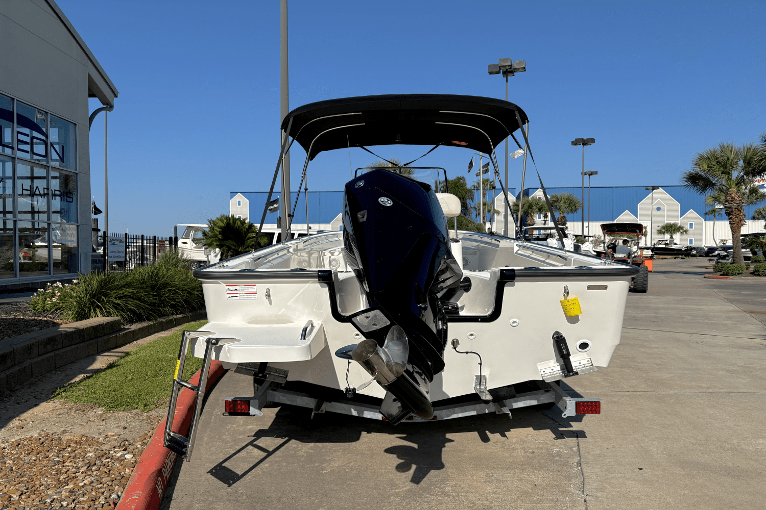 2025 Boston Whaler 210 Montauk Image Thumbnail #12