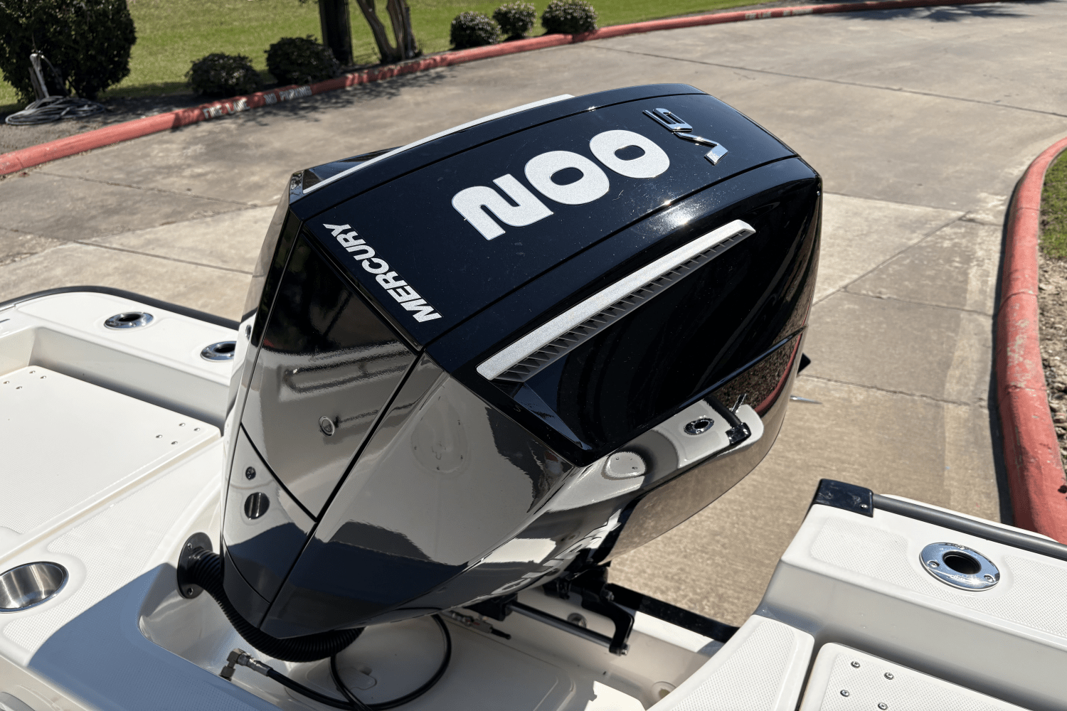 2025 Boston Whaler 210 Montauk Image Thumbnail #6