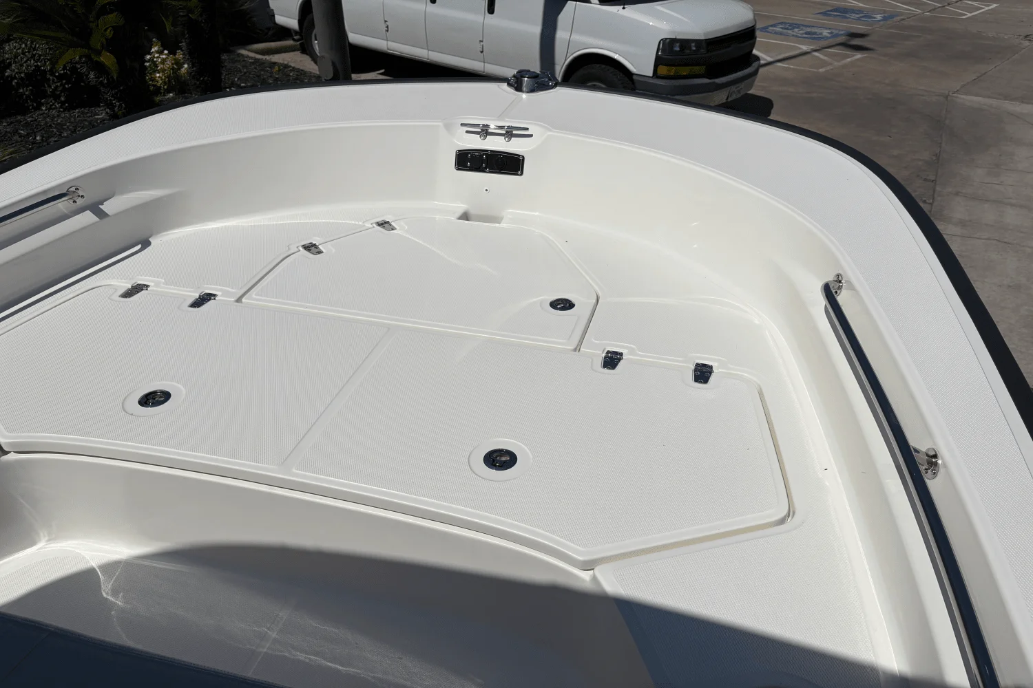 2025 Boston Whaler 210 Montauk Image Thumbnail #10