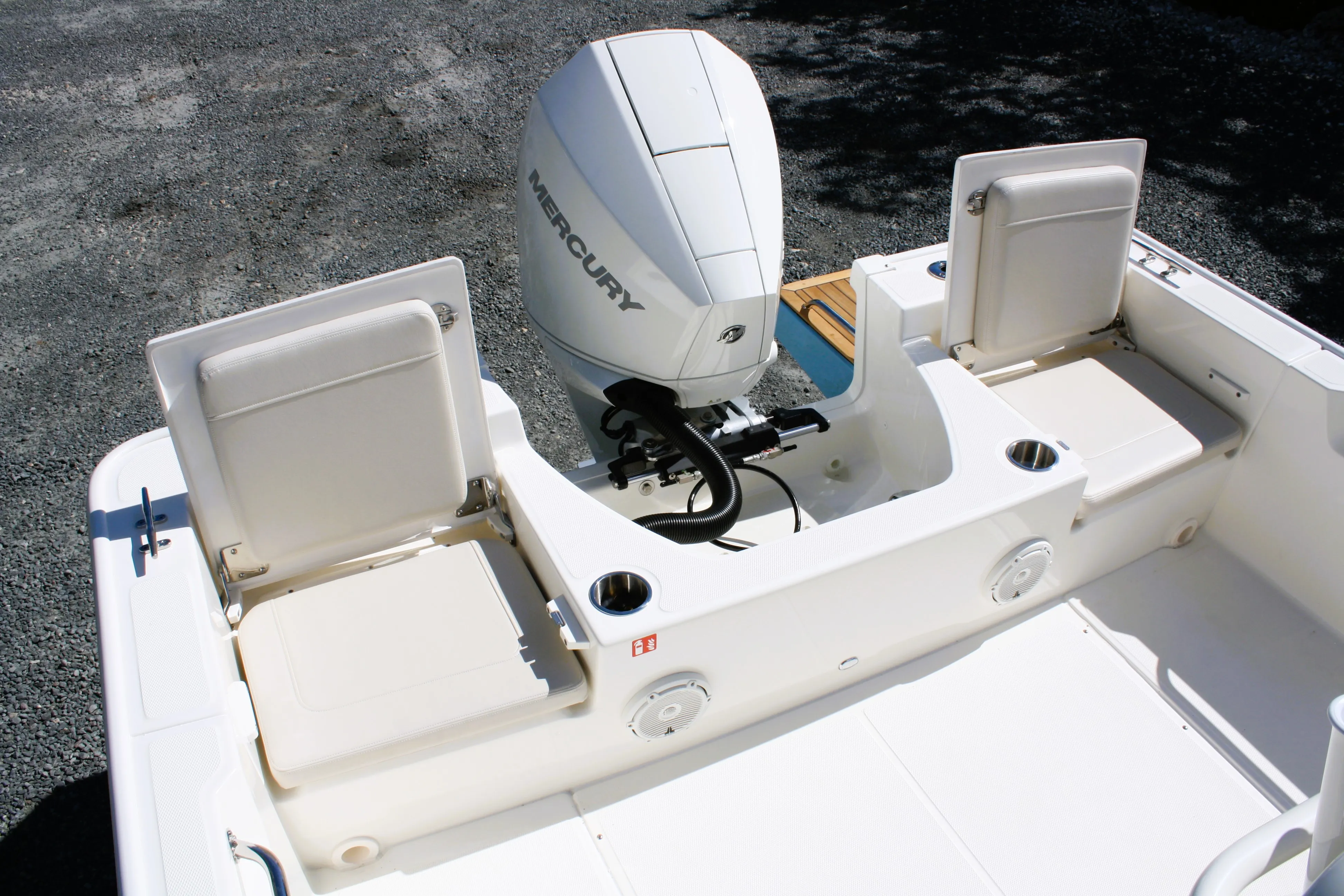 2026 Boston Whaler 210 Montauk Image Thumbnail #12
