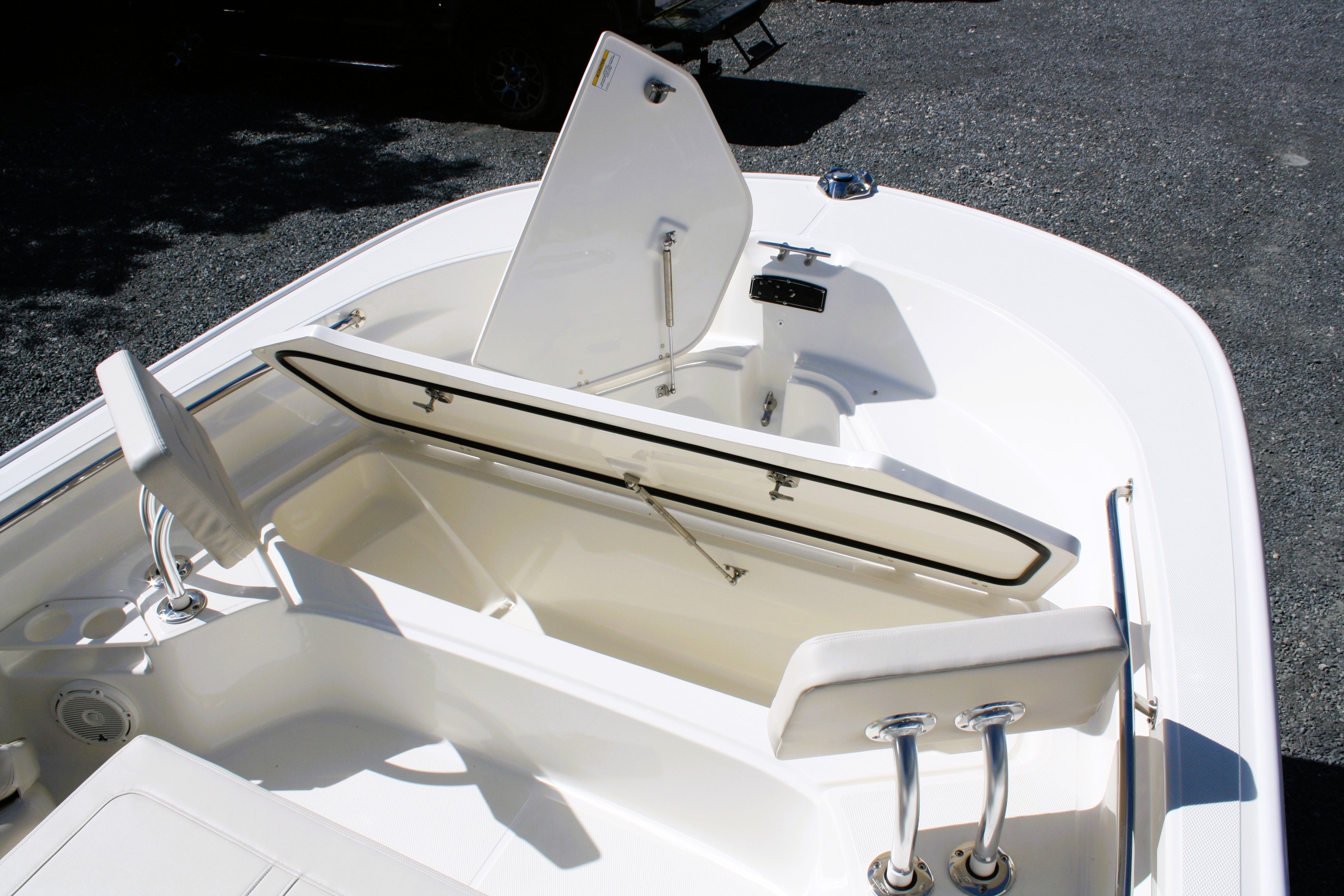 2026 Boston Whaler 210 Montauk Image Thumbnail #30