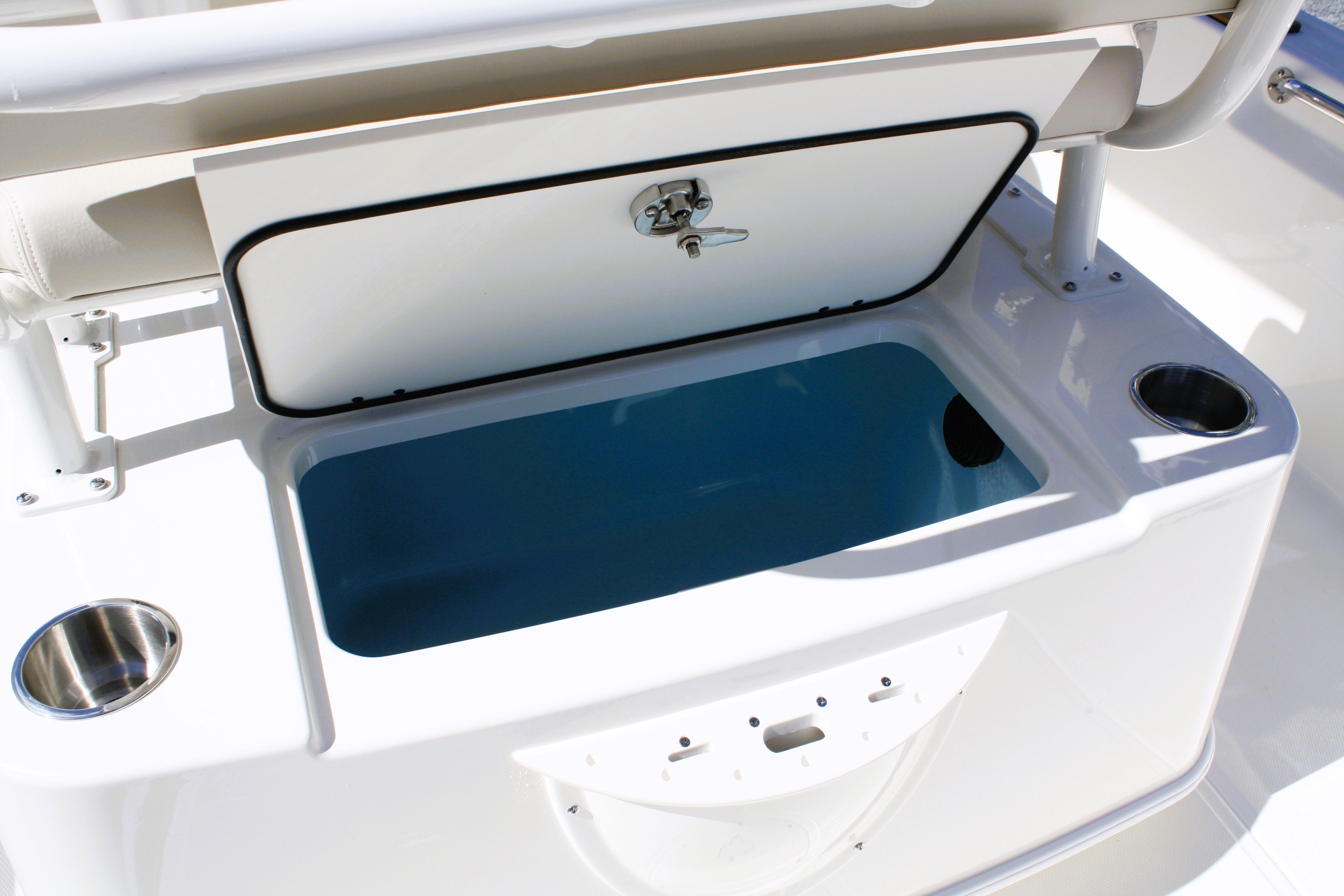 2026 Boston Whaler 210 Montauk Image Thumbnail #14