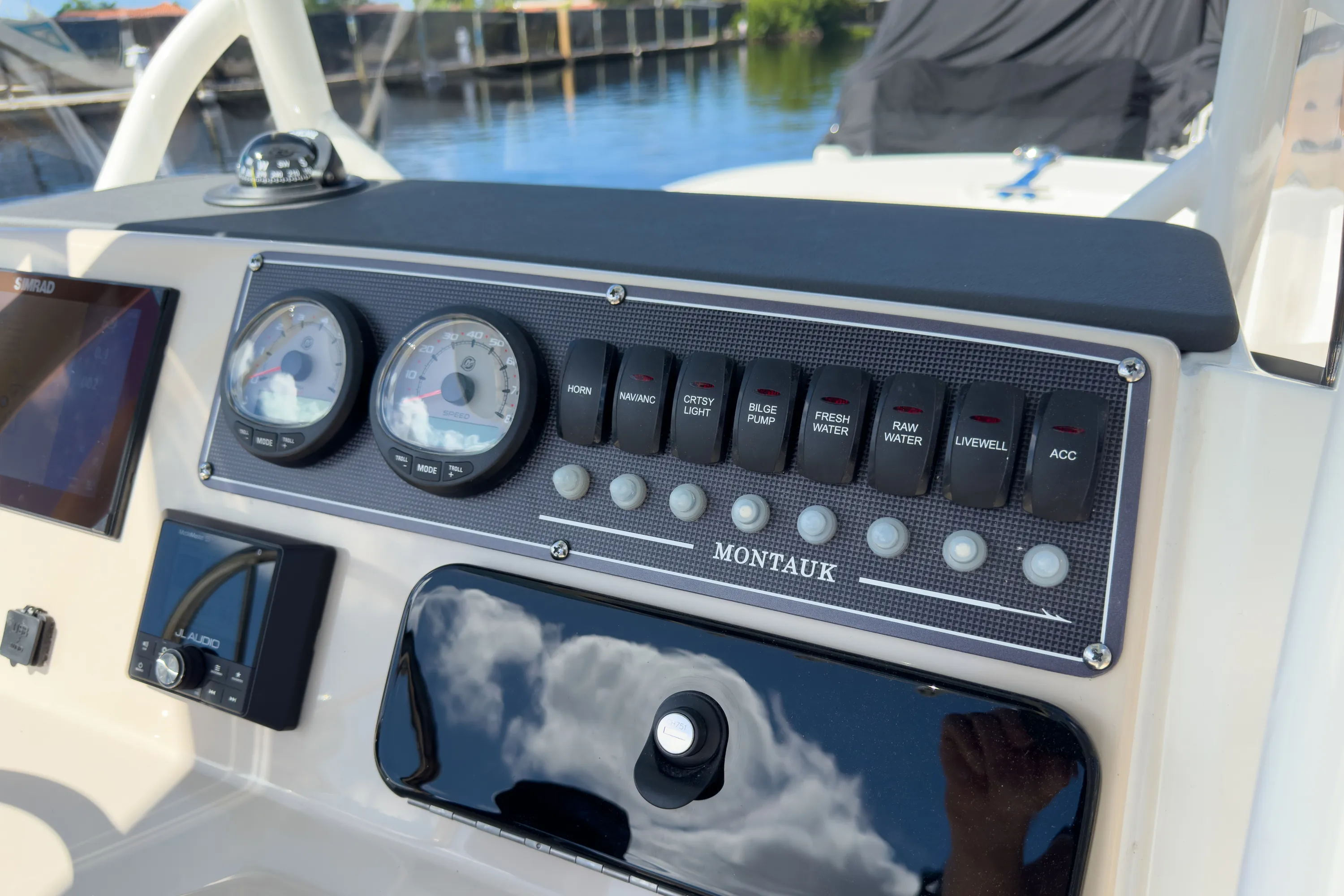 2026 Boston Whaler 210 Montauk Image Thumbnail #13