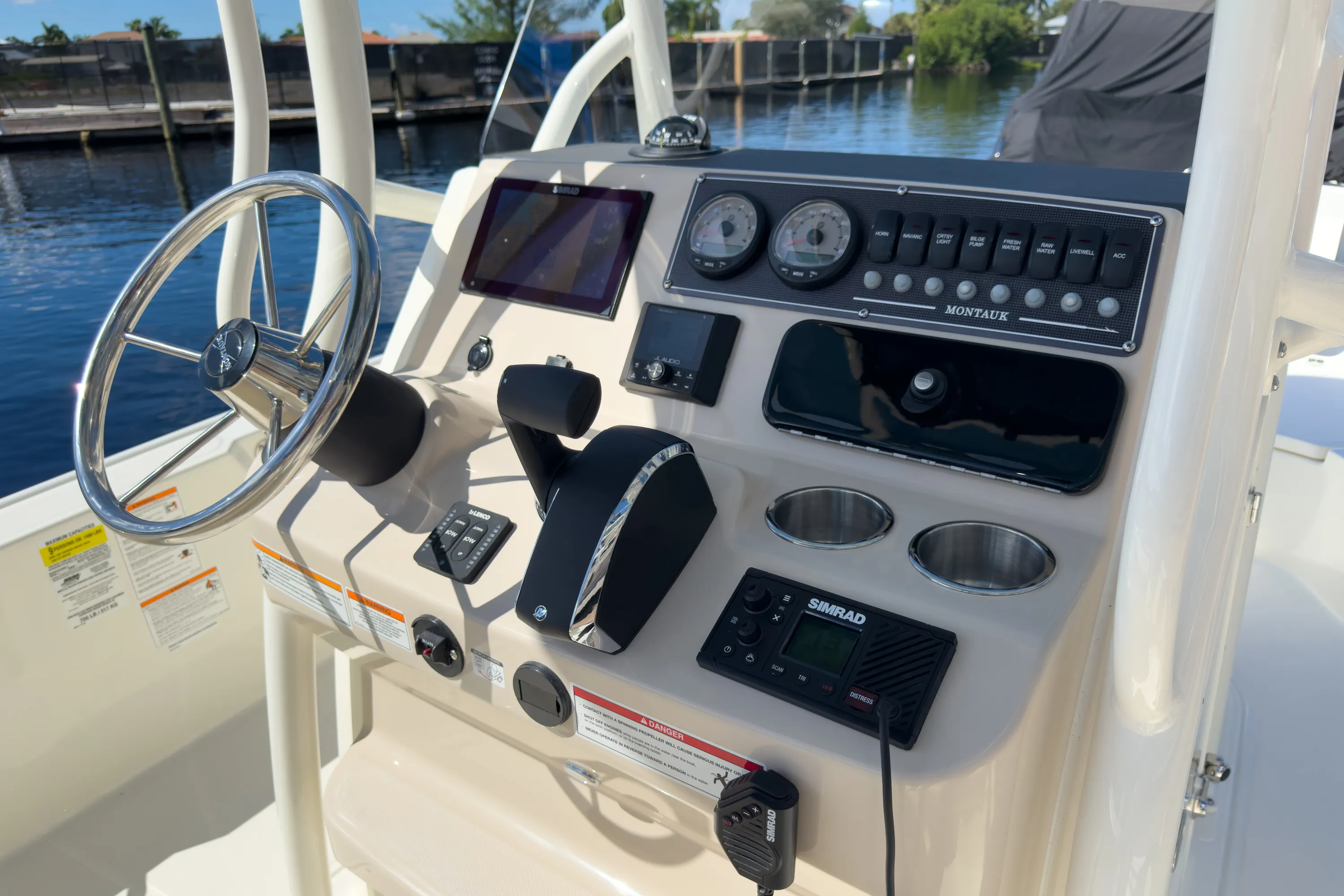 2026 Boston Whaler 210 Montauk Image Thumbnail #9