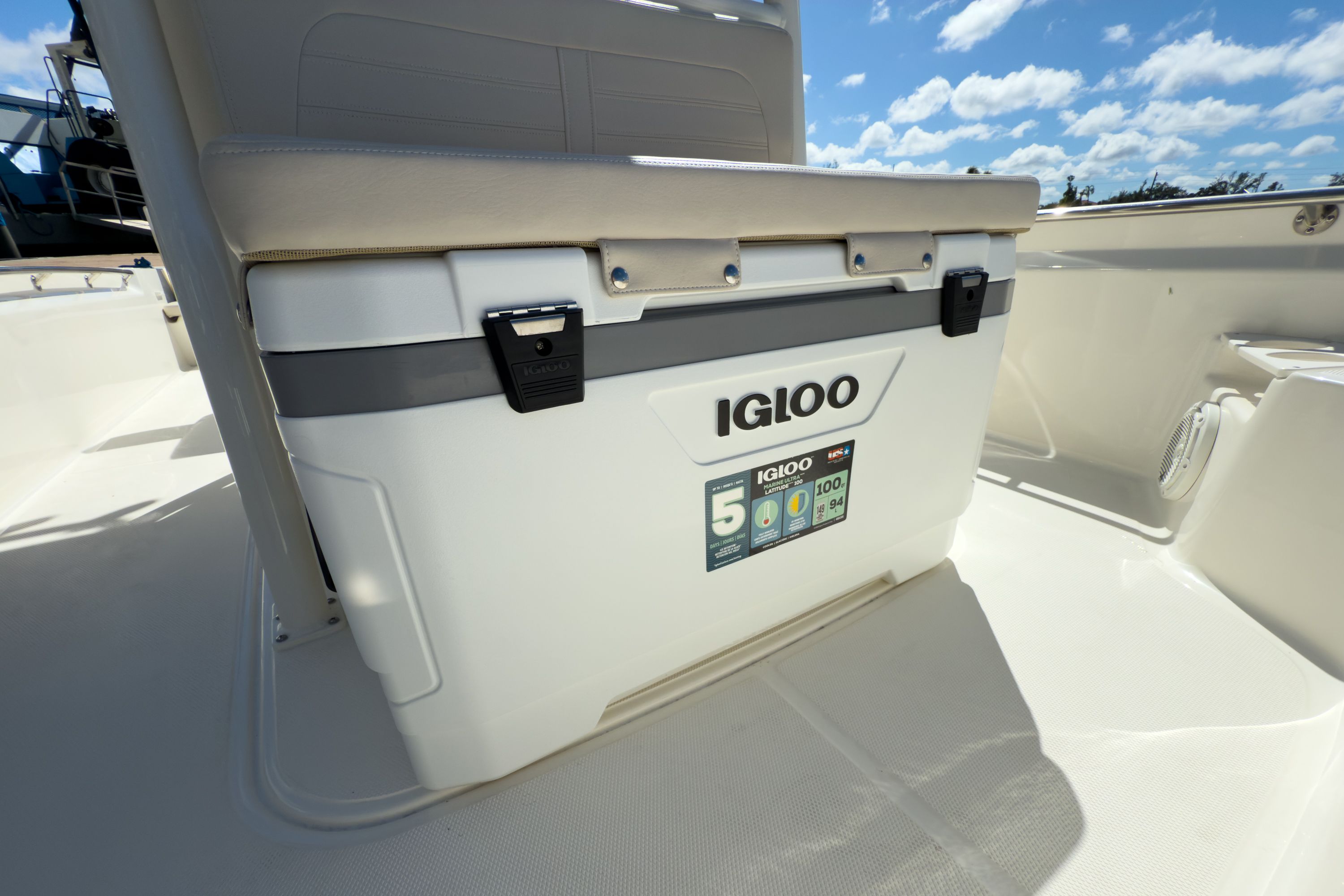 2026 Boston Whaler 210 Montauk Image Thumbnail #17