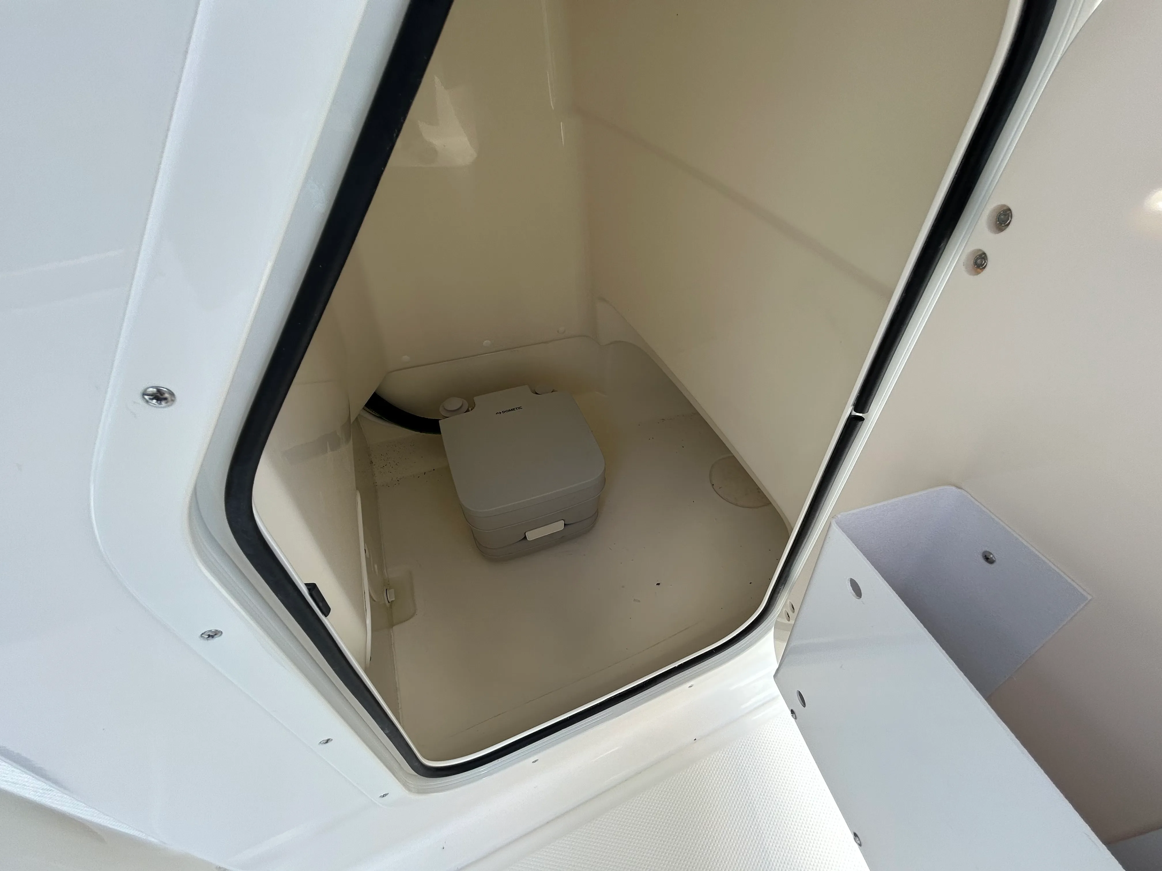 2026 Boston Whaler 210 Montauk Image Thumbnail #5