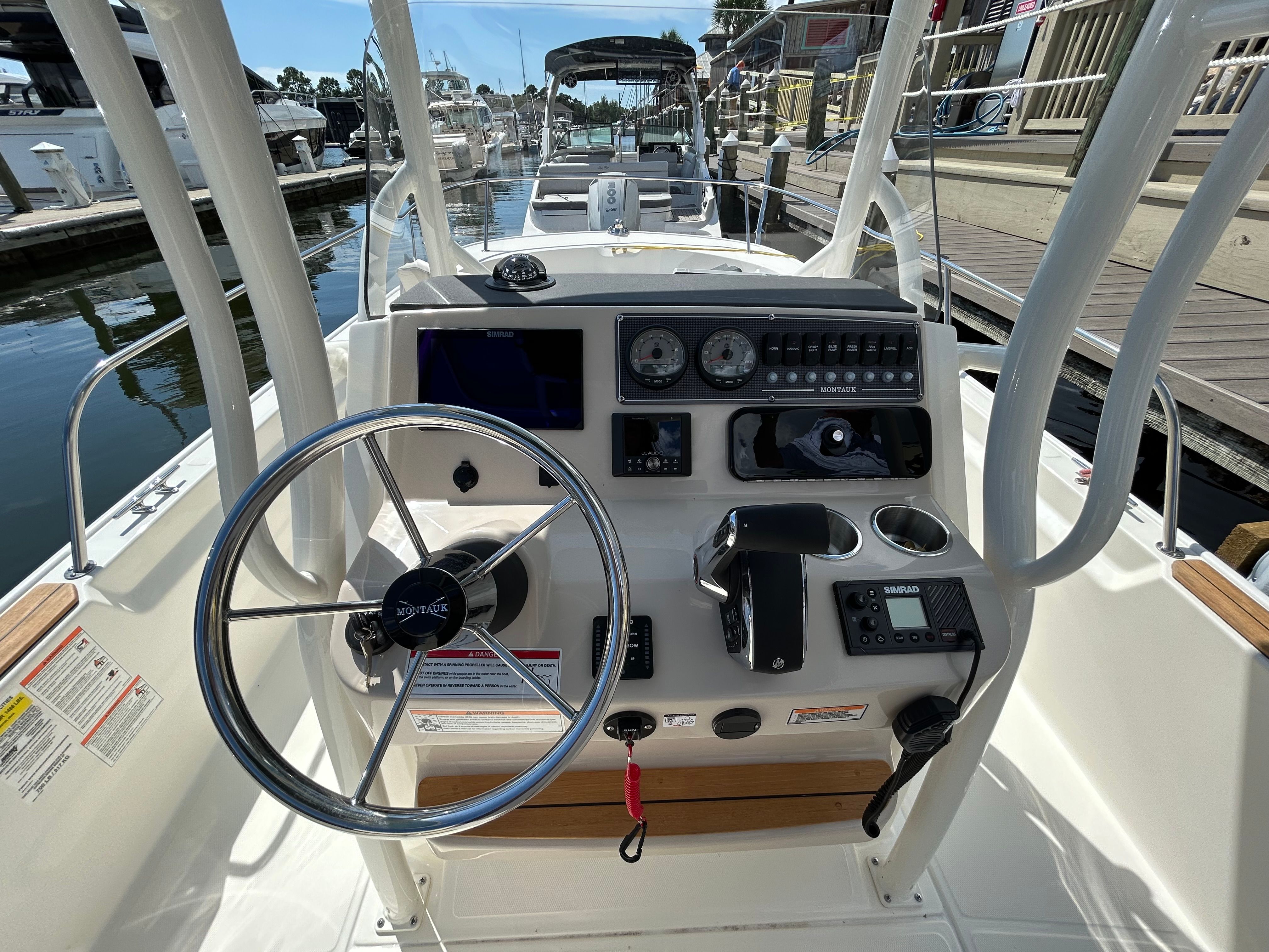 2026 Boston Whaler 210 Montauk Image Thumbnail #16