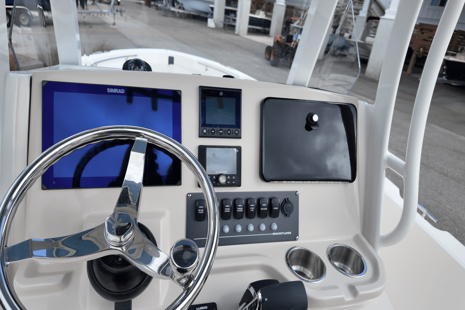 2025 Boston Whaler 220 Dauntless Image Thumbnail #17