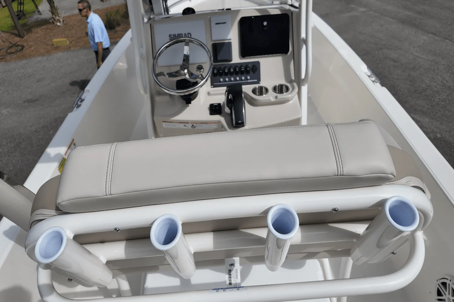 2025 Boston Whaler 220 Dauntless Image Thumbnail #12