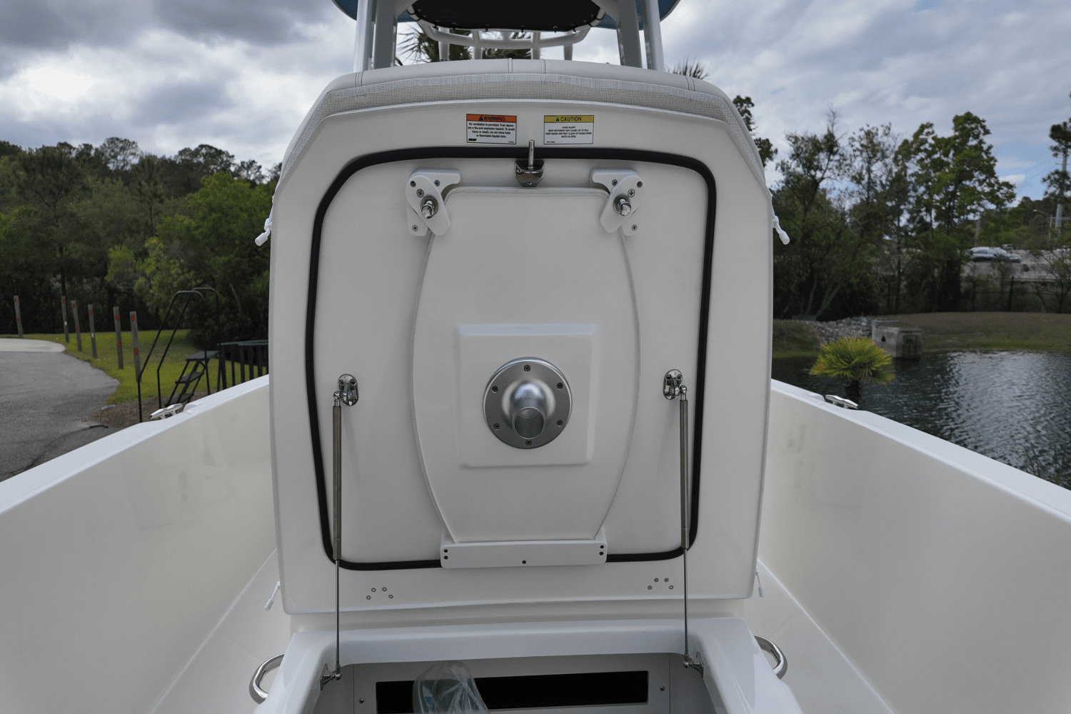 2025 Boston Whaler 220 Dauntless Image Thumbnail #27