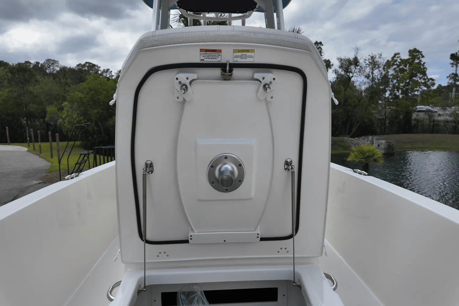 2025 Boston Whaler 220 Dauntless Image Thumbnail #27