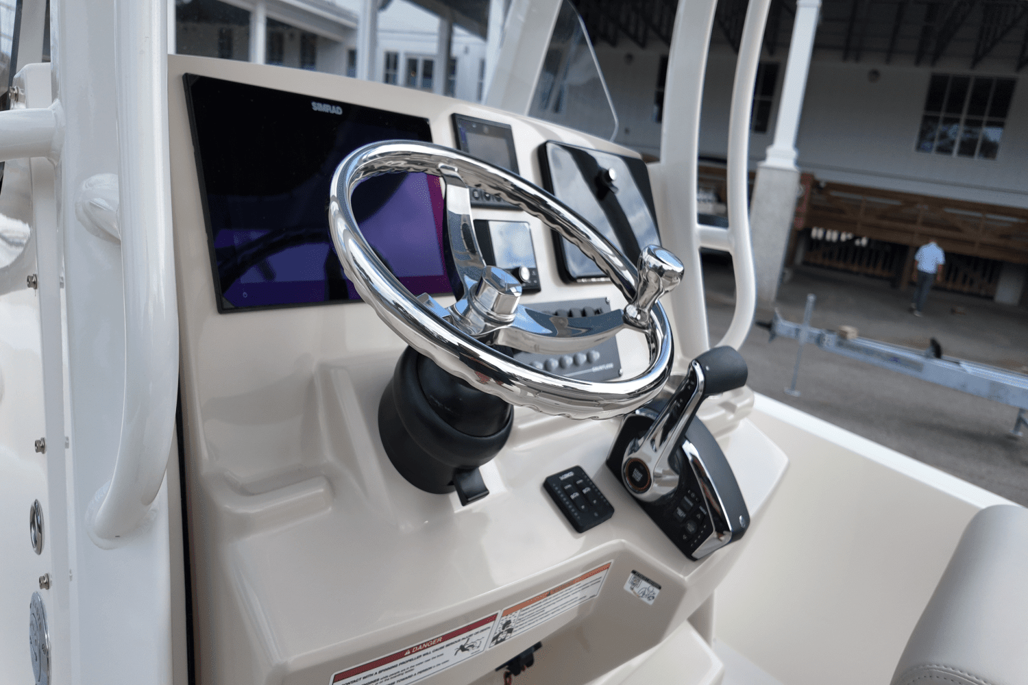 2025 Boston Whaler 220 Dauntless Image Thumbnail #16