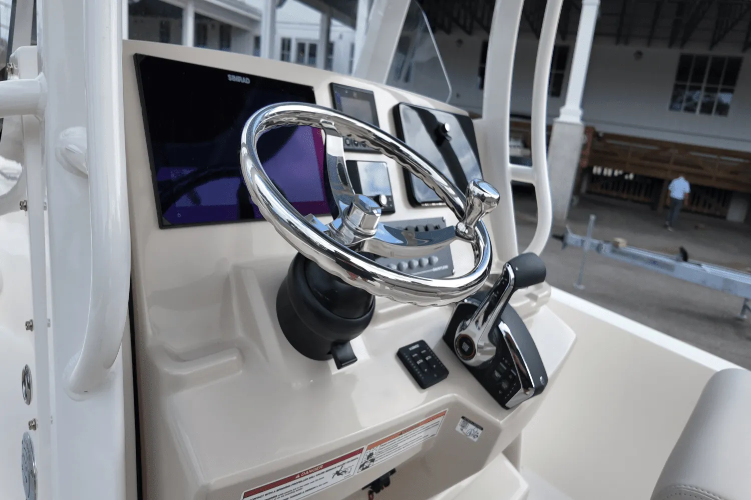 2025 Boston Whaler 220 Dauntless Image Thumbnail #16