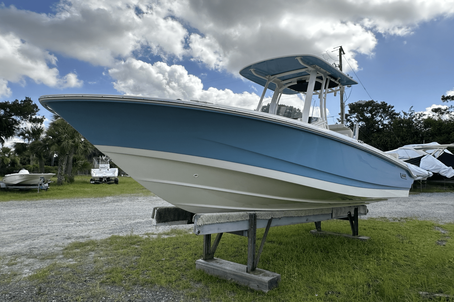 2025 Boston Whaler 220 Dauntless Image Thumbnail #8