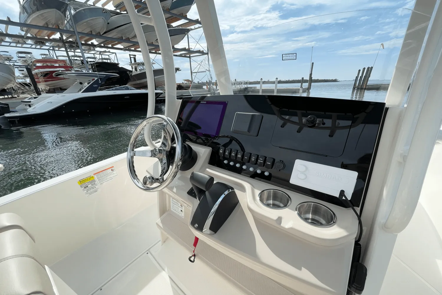 2026 Boston Whaler 220 Dauntless Image Thumbnail #15