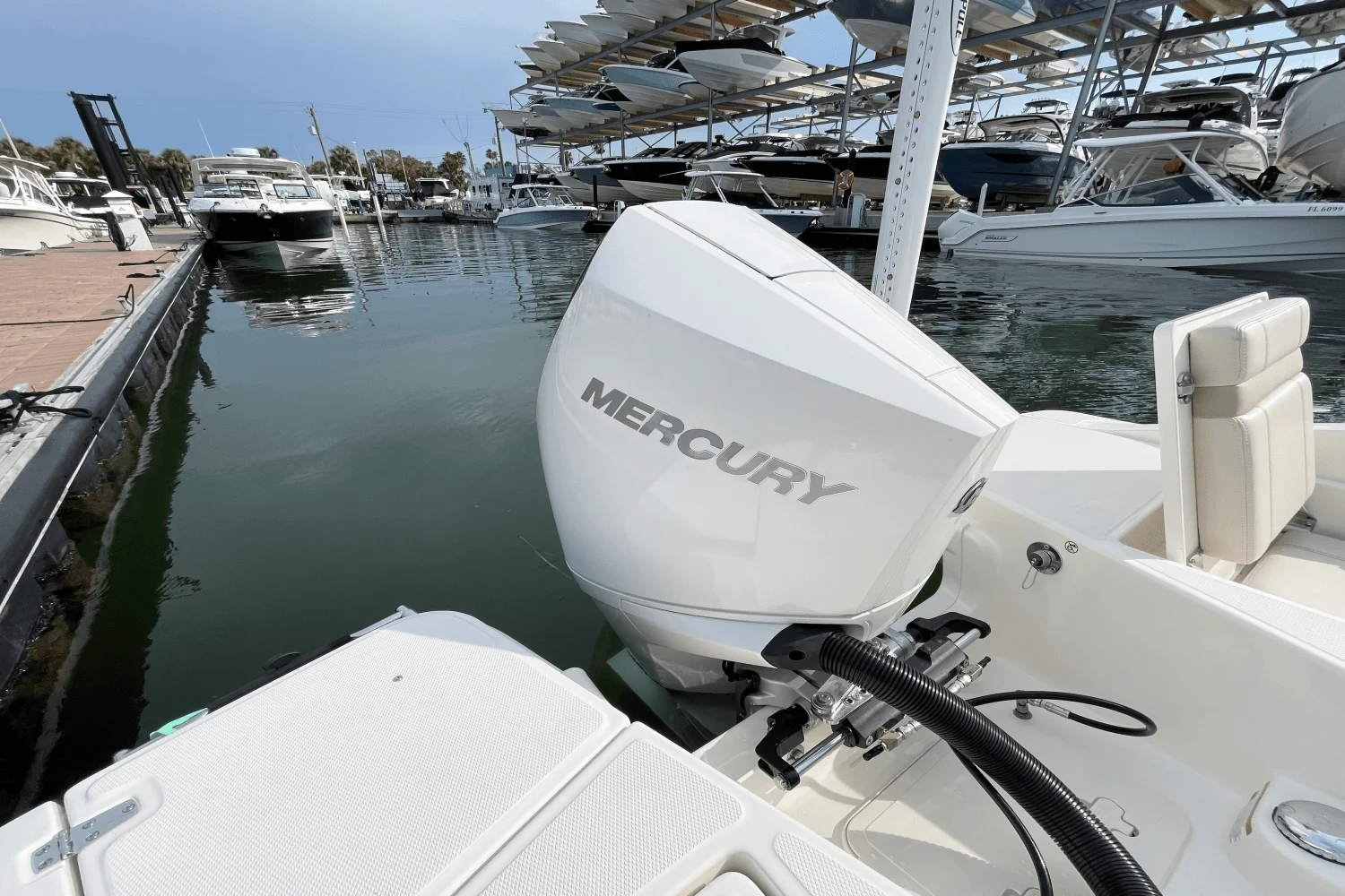 2026 Boston Whaler 220 Dauntless Image Thumbnail #24