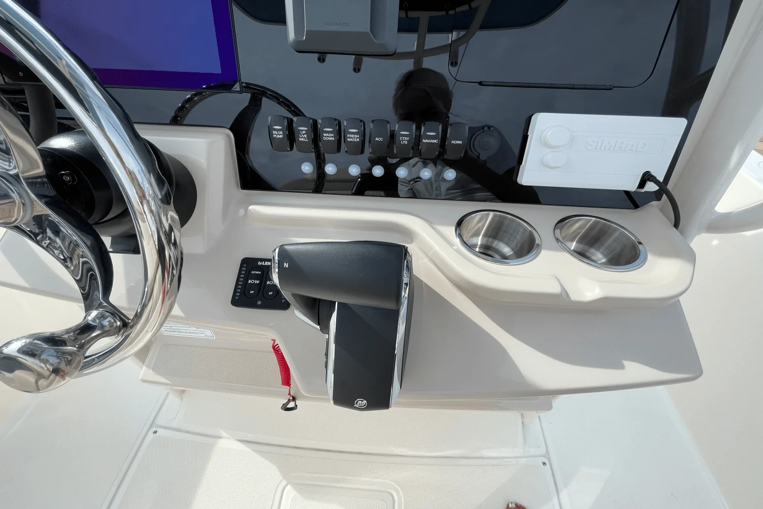 2026 Boston Whaler 220 Dauntless Image Thumbnail #17