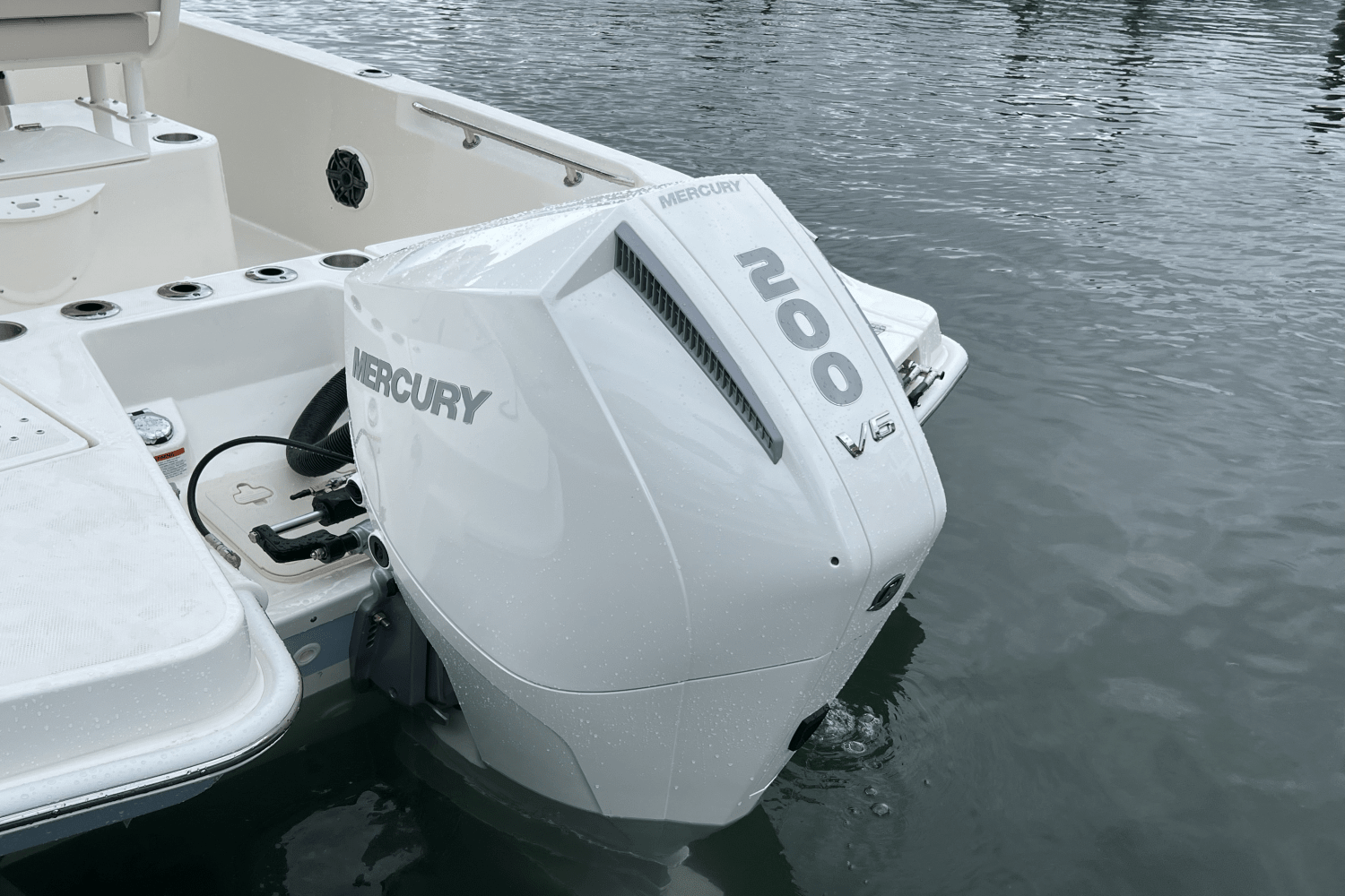 2026 Boston Whaler 220 Dauntless Image Thumbnail #9