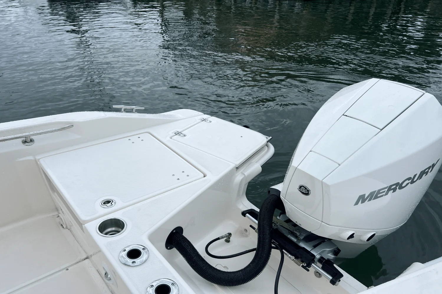 2026 Boston Whaler 220 Dauntless Image Thumbnail #10